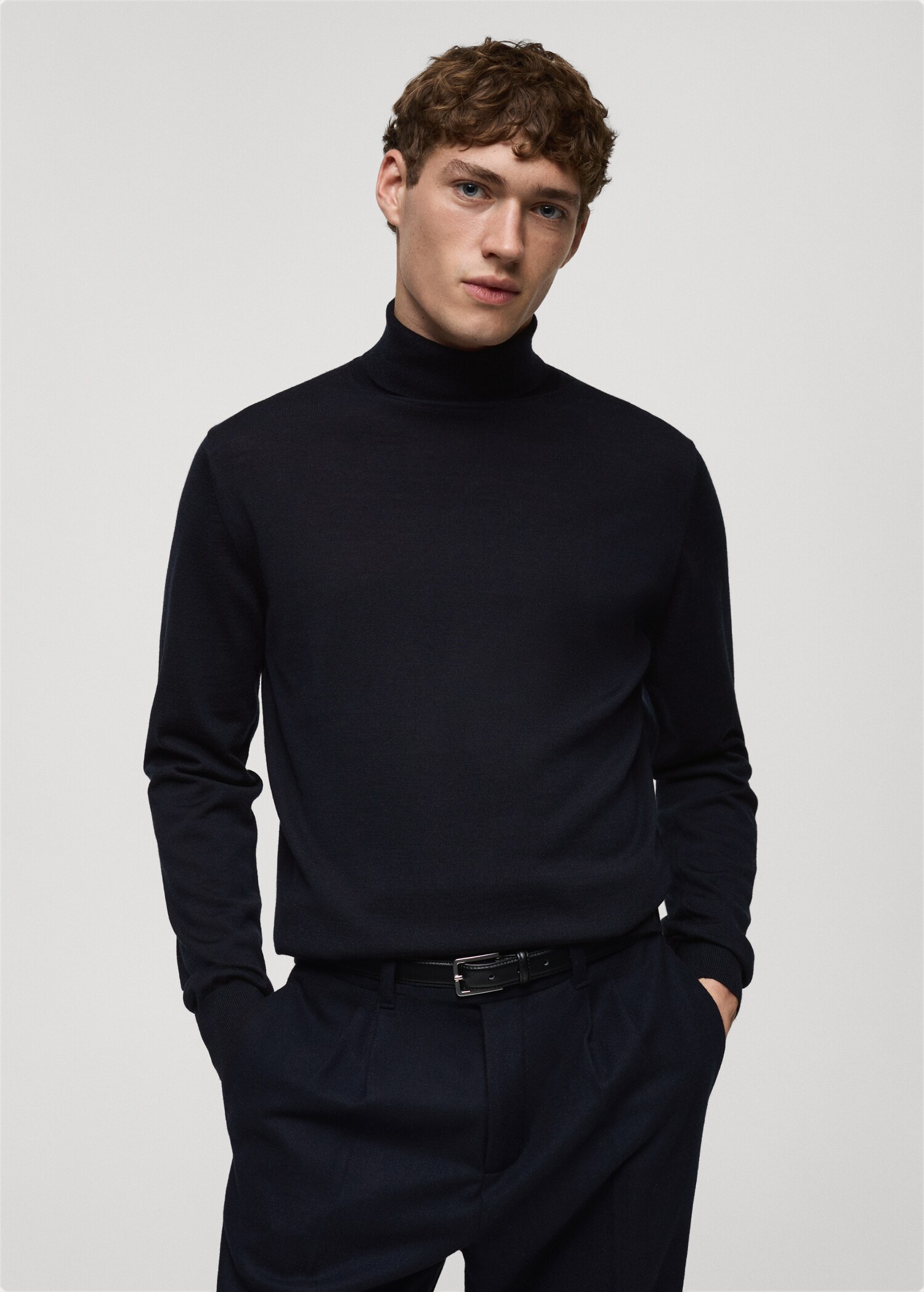 100% merino wool turtleneck sweater - Medium plane