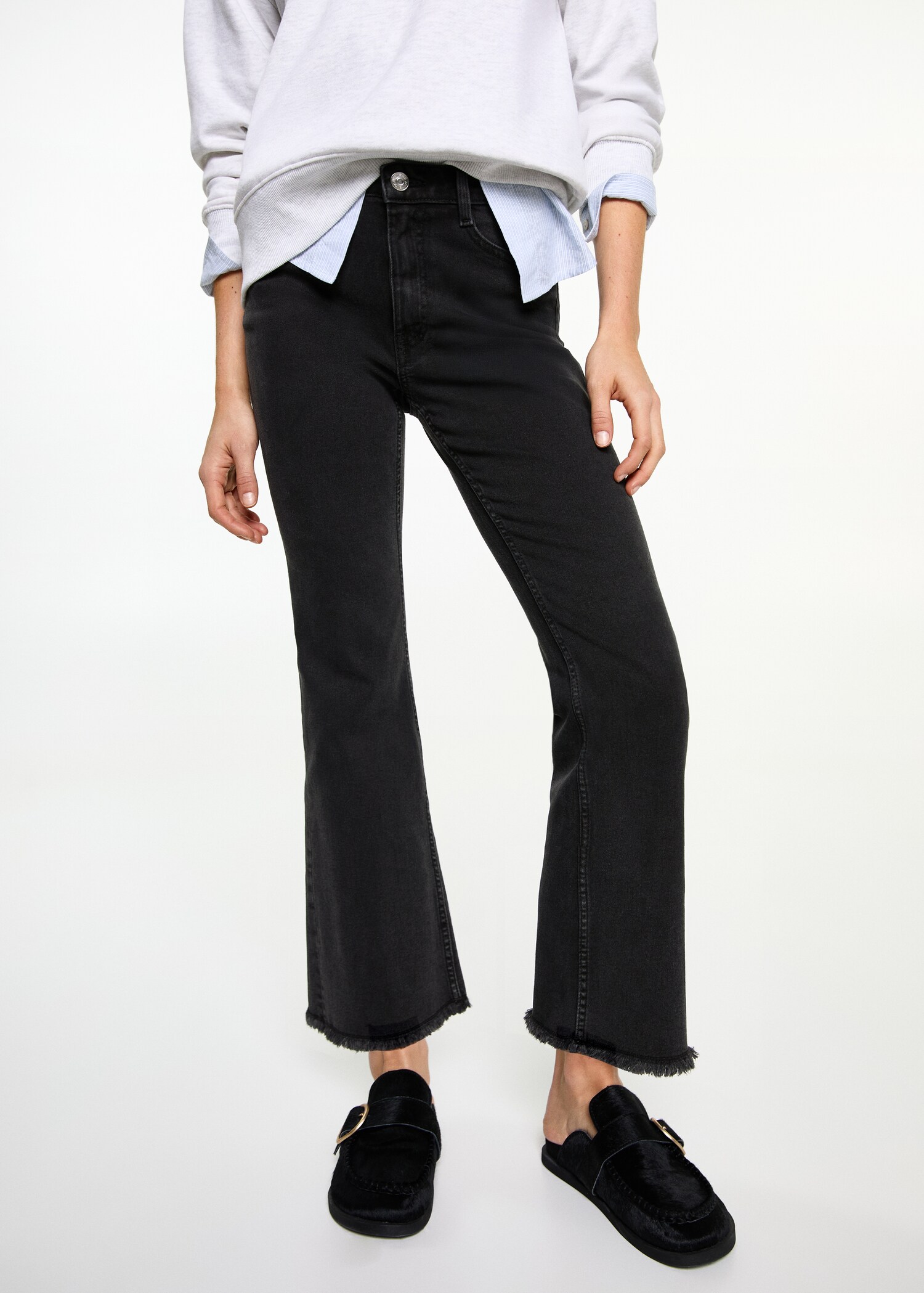 Crop flared jeans - Details of the article 6