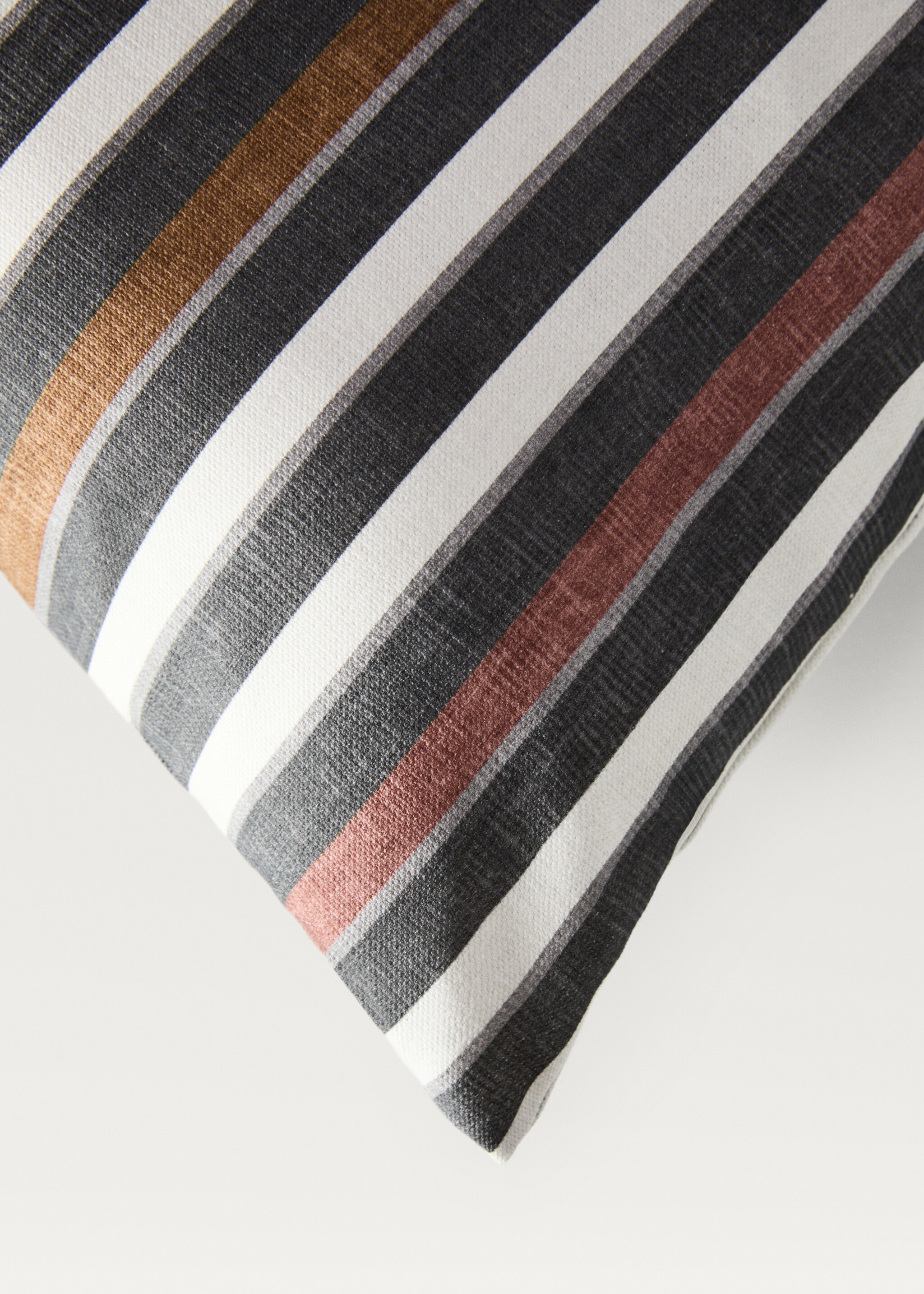 Cushion cover with printed stripes 40x60 cm - Details of the article 2
