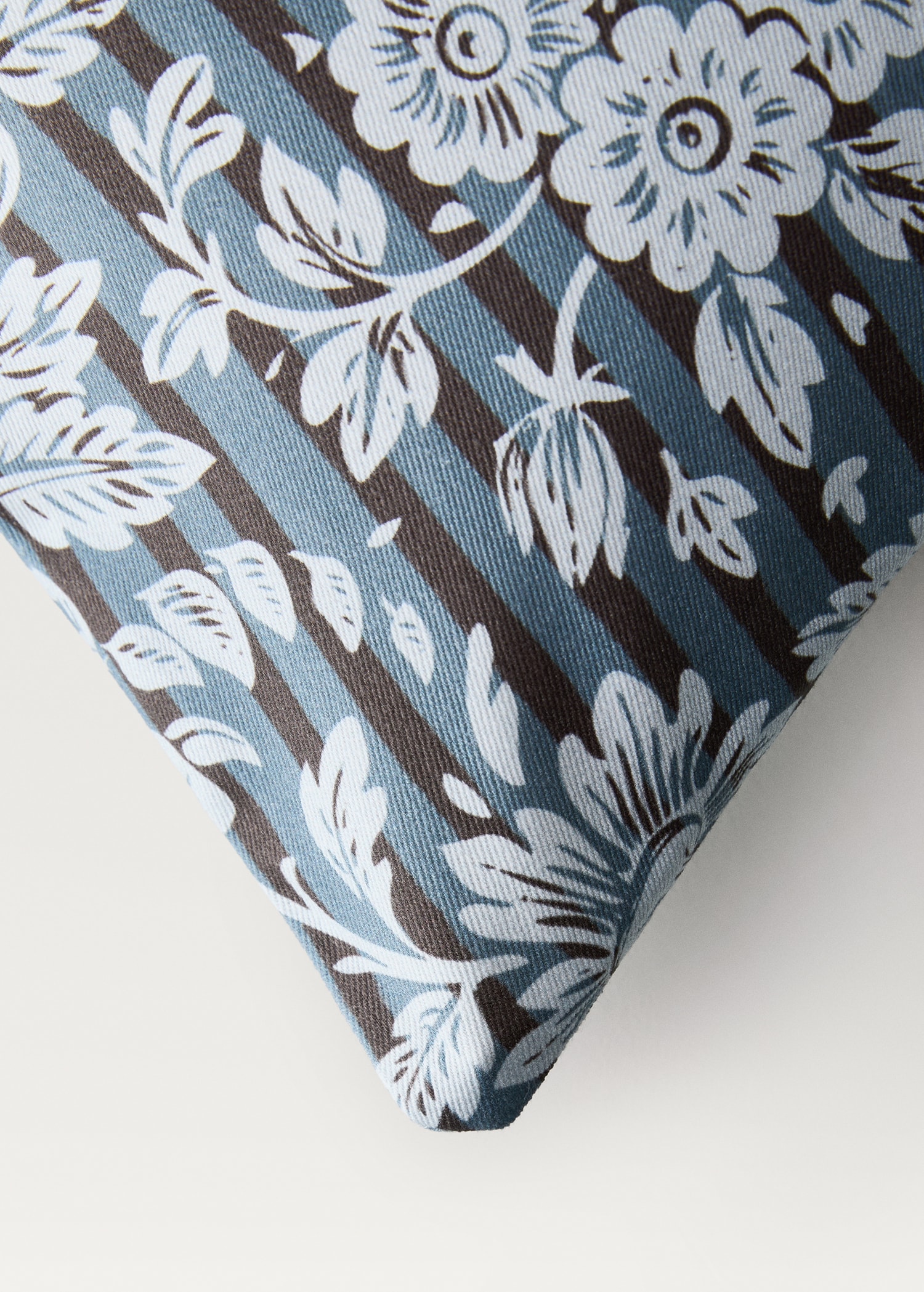 Kuddfodral med blom- och randtryck 30x50 cm - Detaljer om artikeln 3