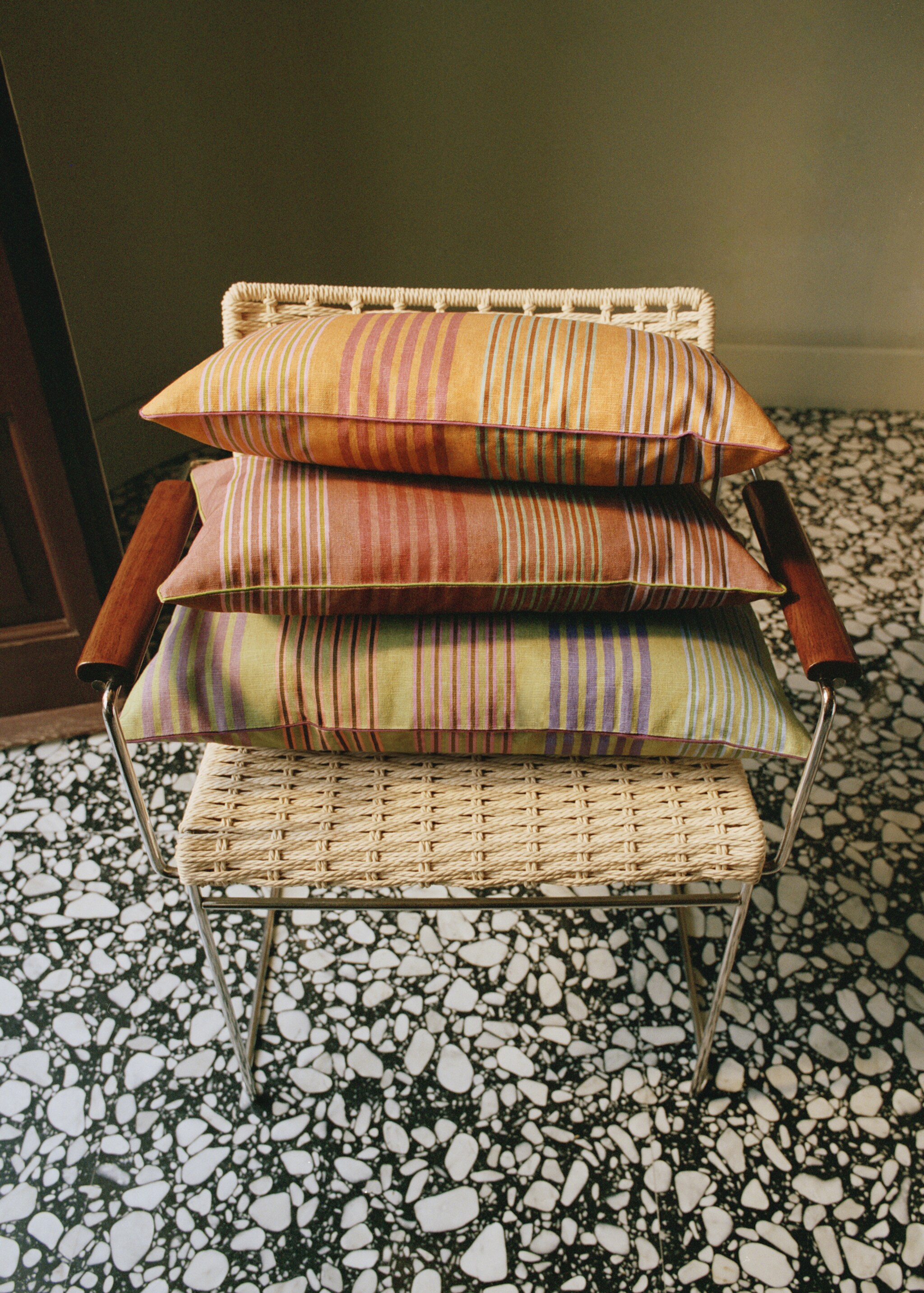 Housse de coussin avec bordure contrastée et rayures multicolores 30x50 cm - Détail de l'article 6