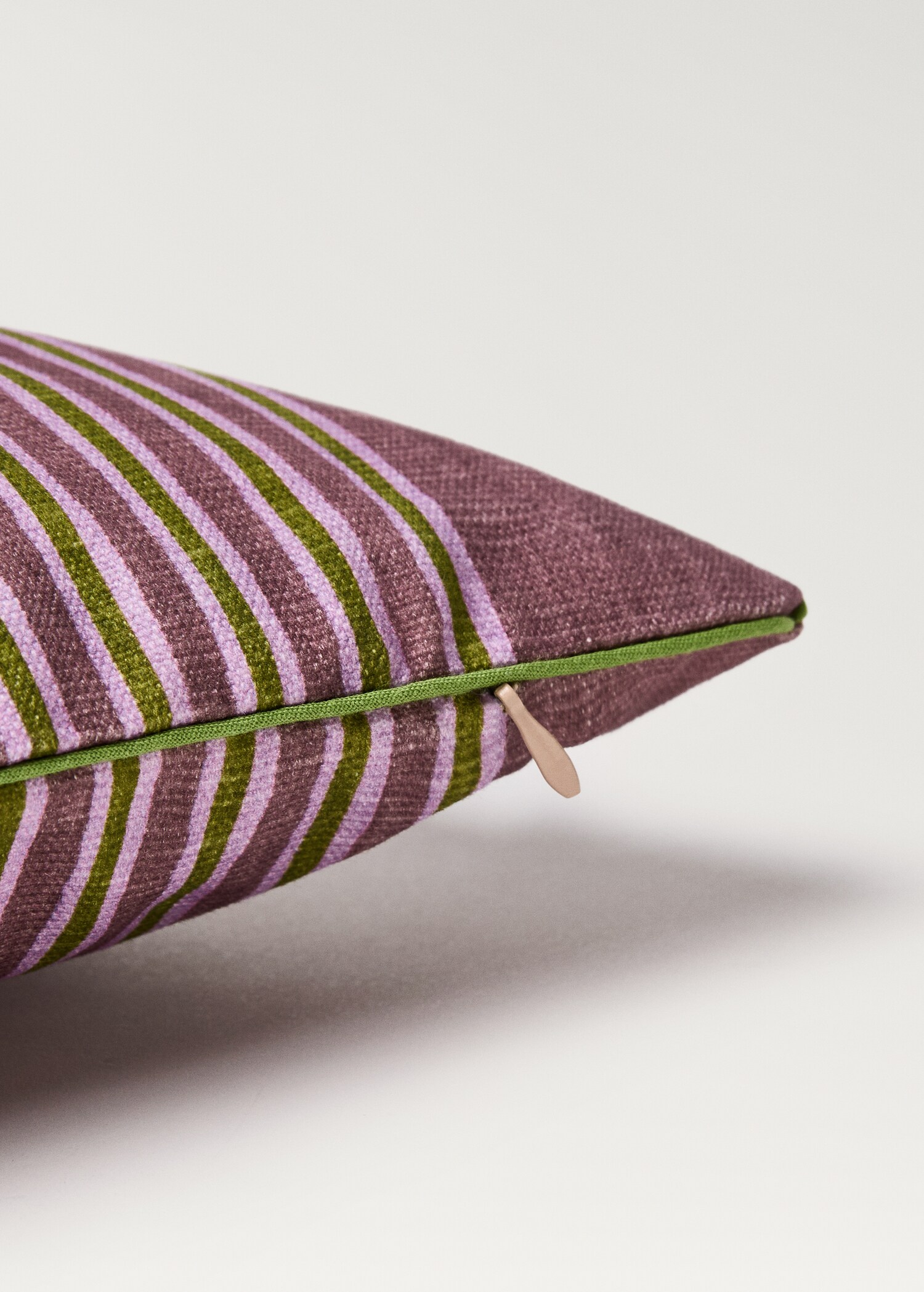 Housse de coussin avec bordure contrastée et rayures multicolores 30x50 cm - Détail de l'article 2