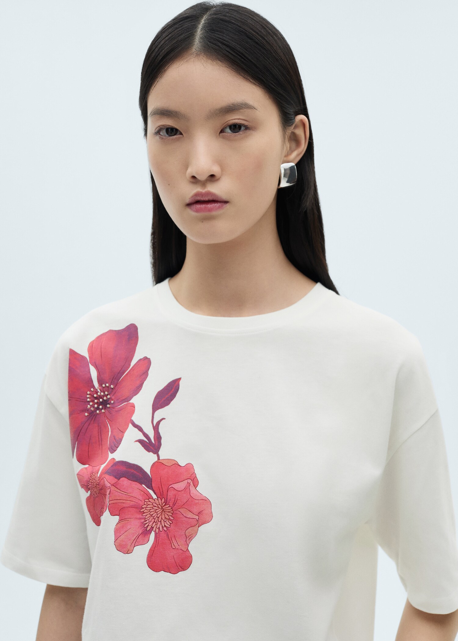 Cotton t-shirt with flower detail - Medium plane