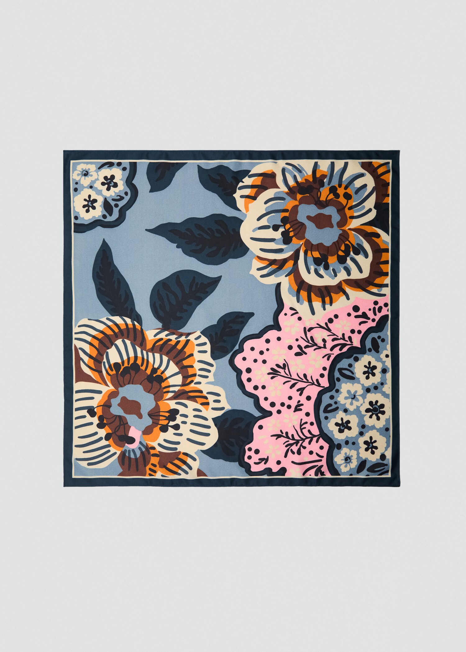 Pañuelo satinado floral - Artículo sin modelo