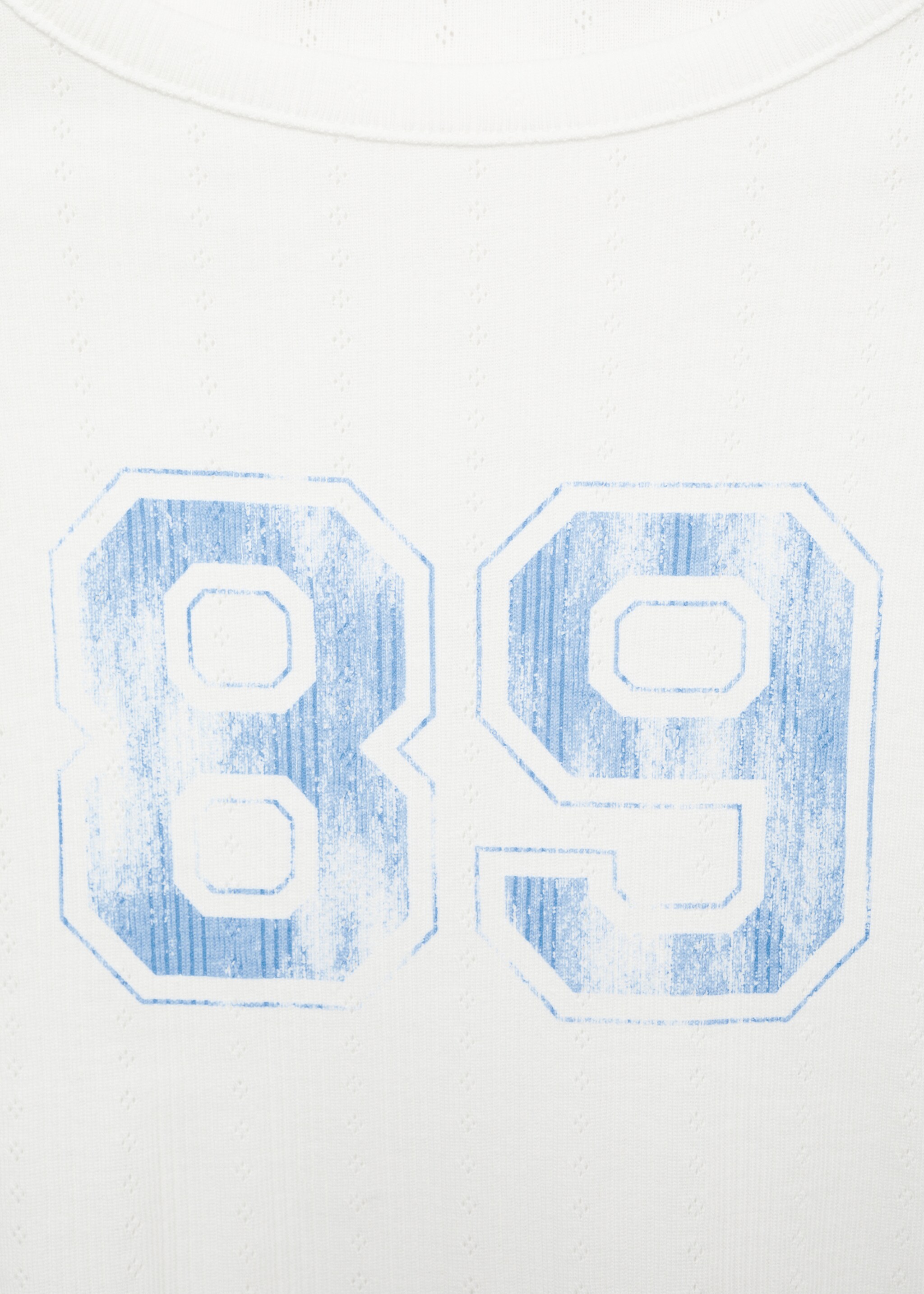 Cropped short-sleeved t-shirt - Details of the article 8