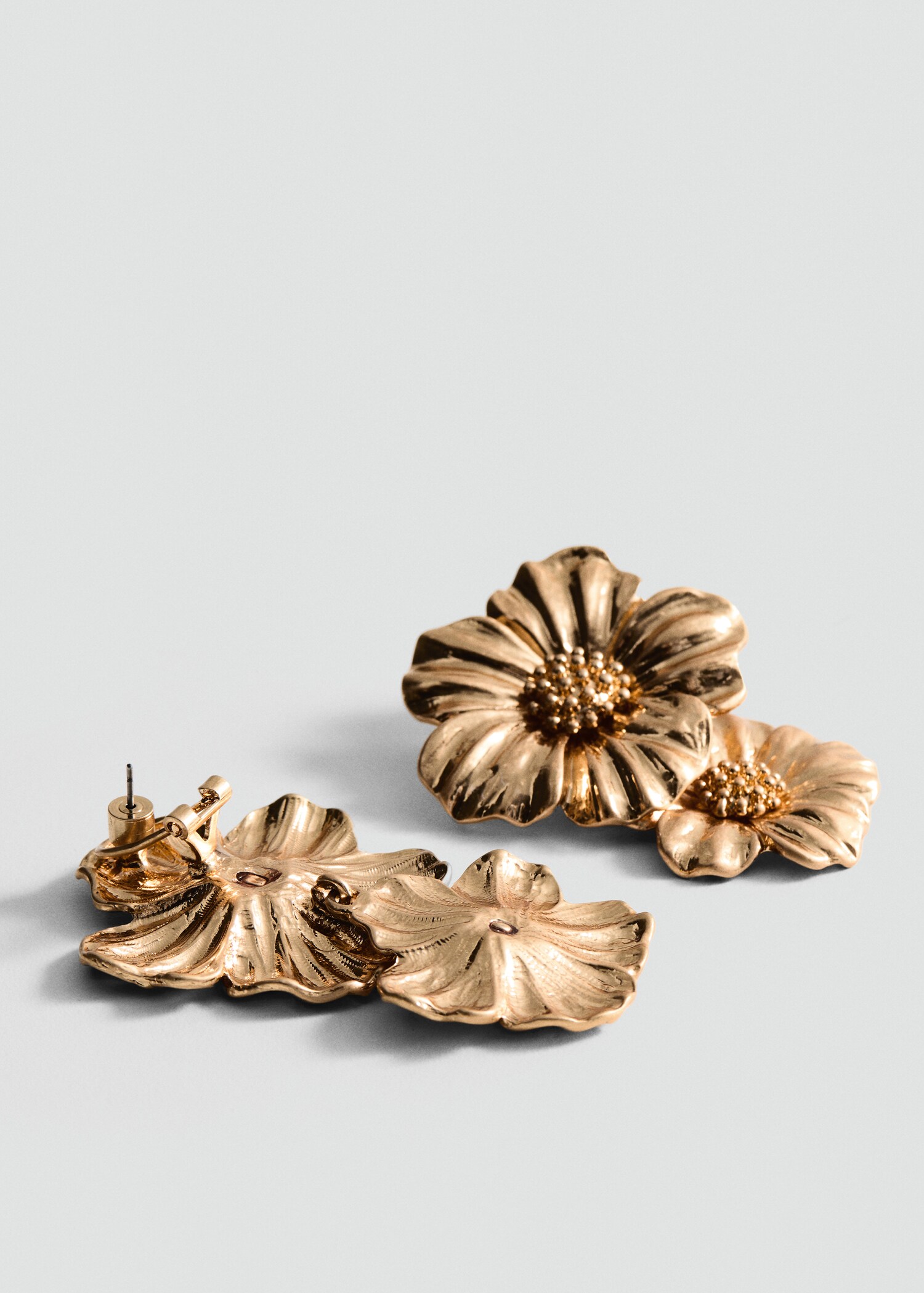 Anting-anting bunga gantung - Tampilan Sedang
