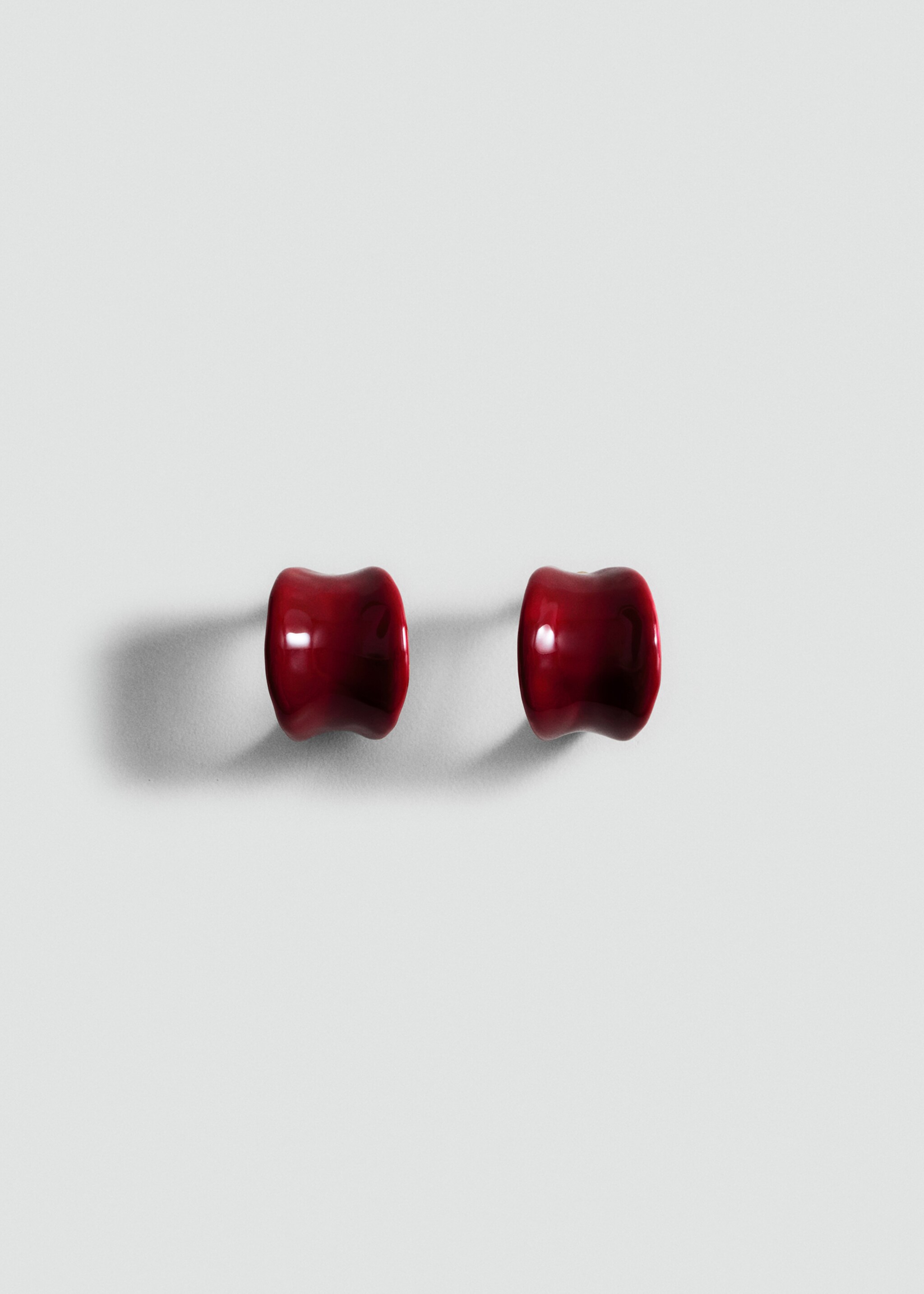 Earrings with wavy relief - Article without model