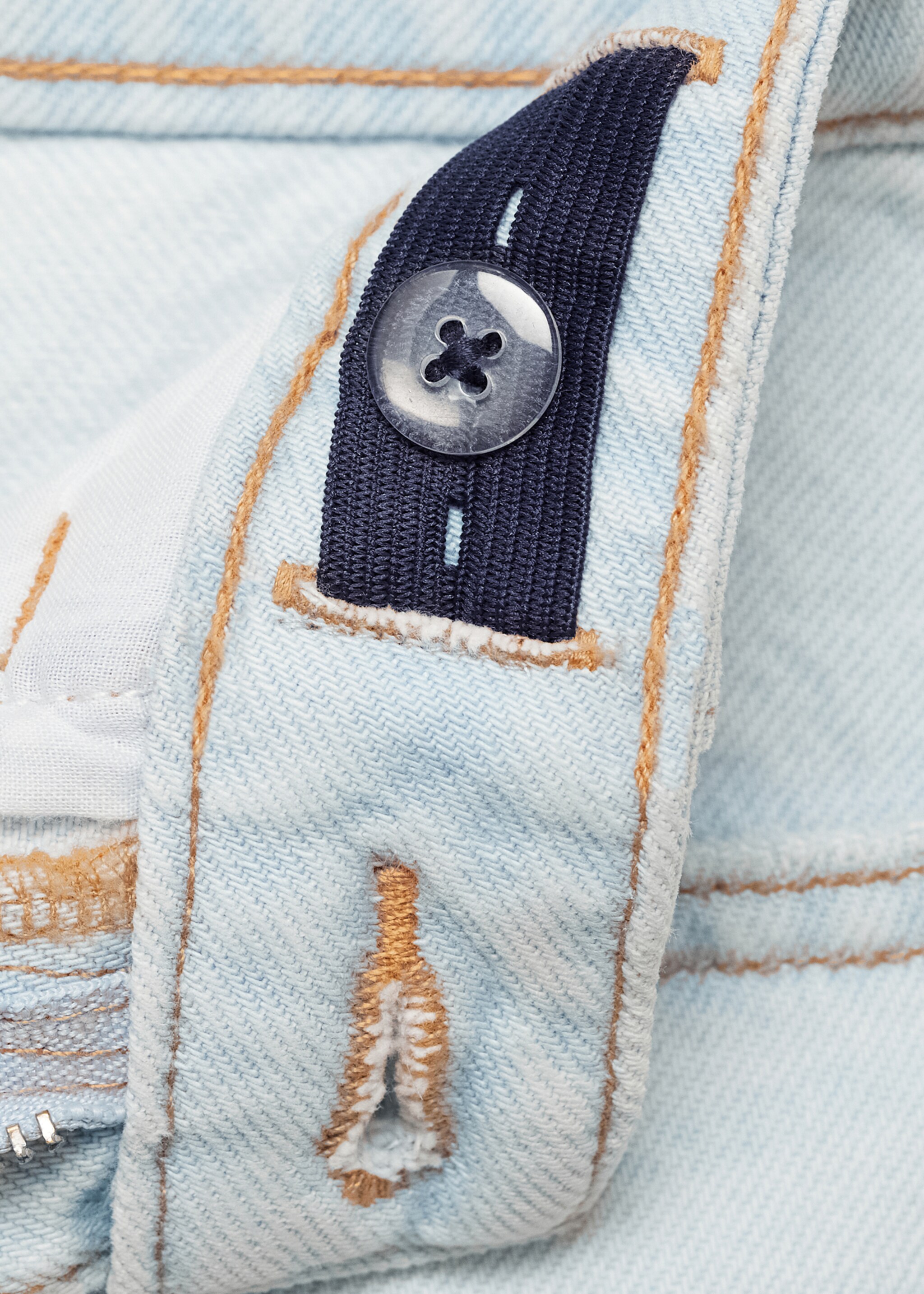 Decorative ripped jeans - Details of the article 0