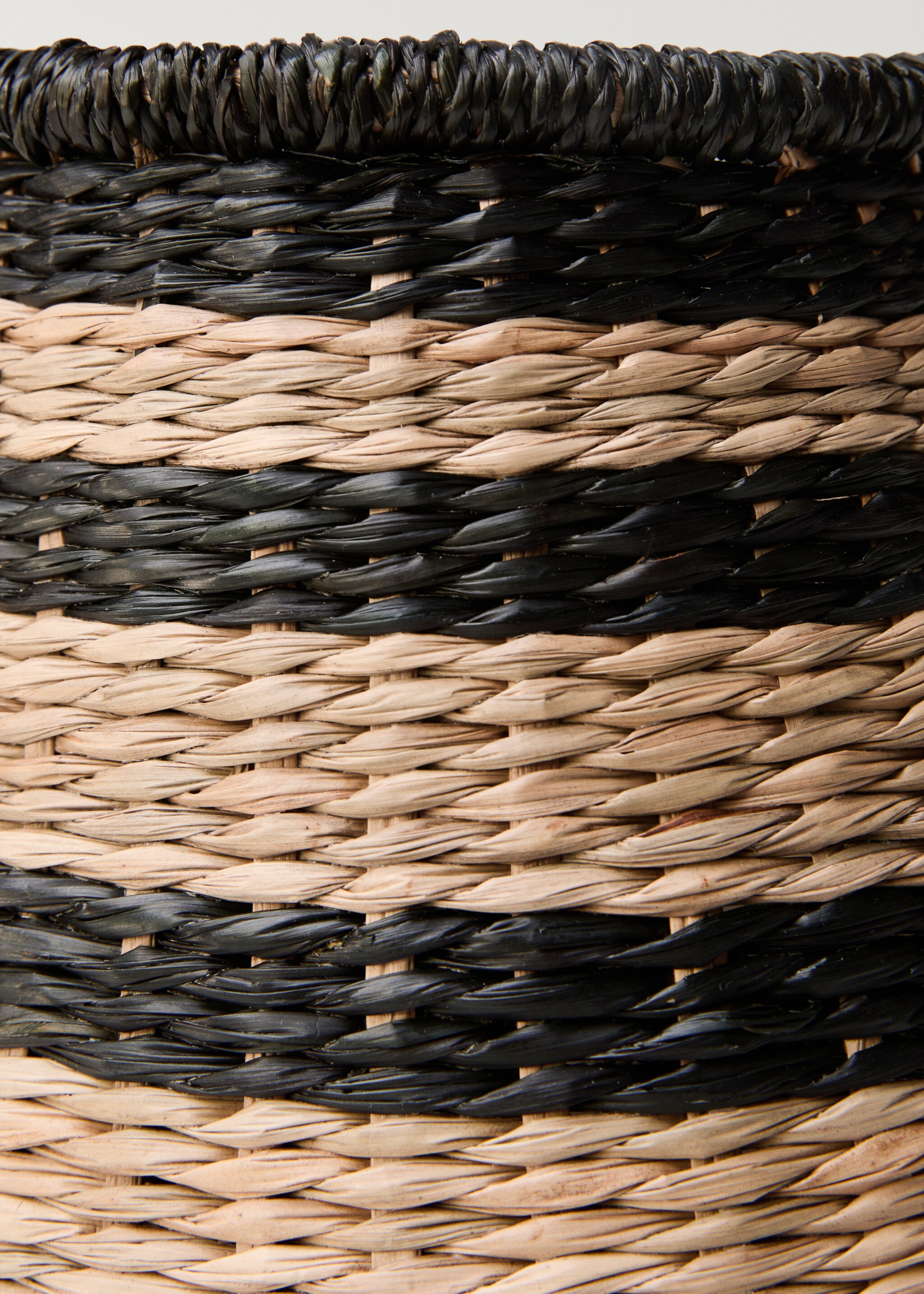 Cistell fibres naturals disseny ratlles - Detall de l'article 3
