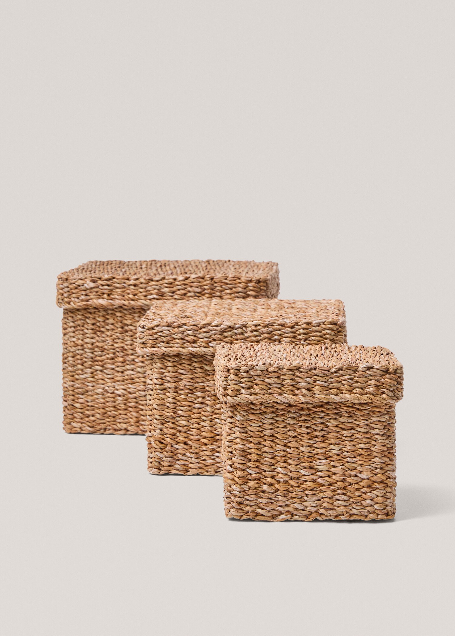 Medium square seagrass basket with lid - Details of the article 4