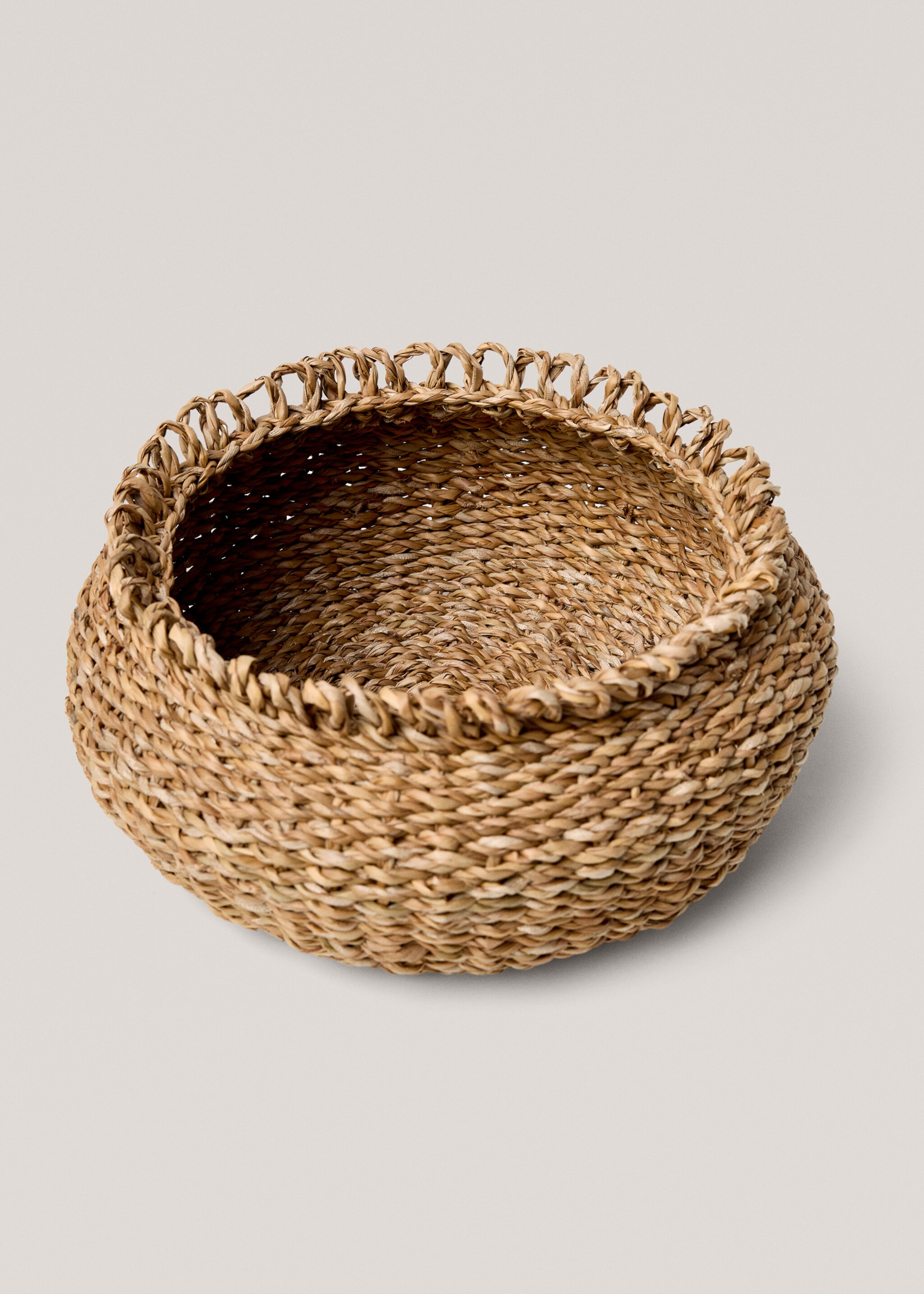 Small natural fiber round basket - Details of the article 2