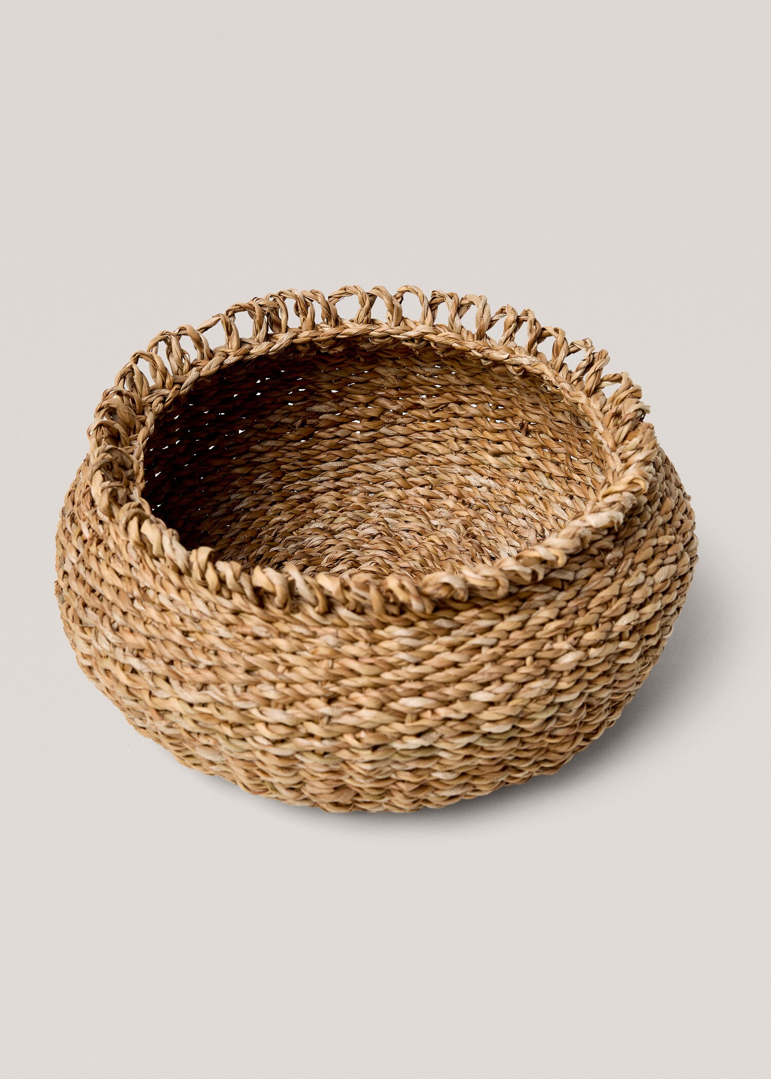 Small natural fiber round basket - Details of the article 2
