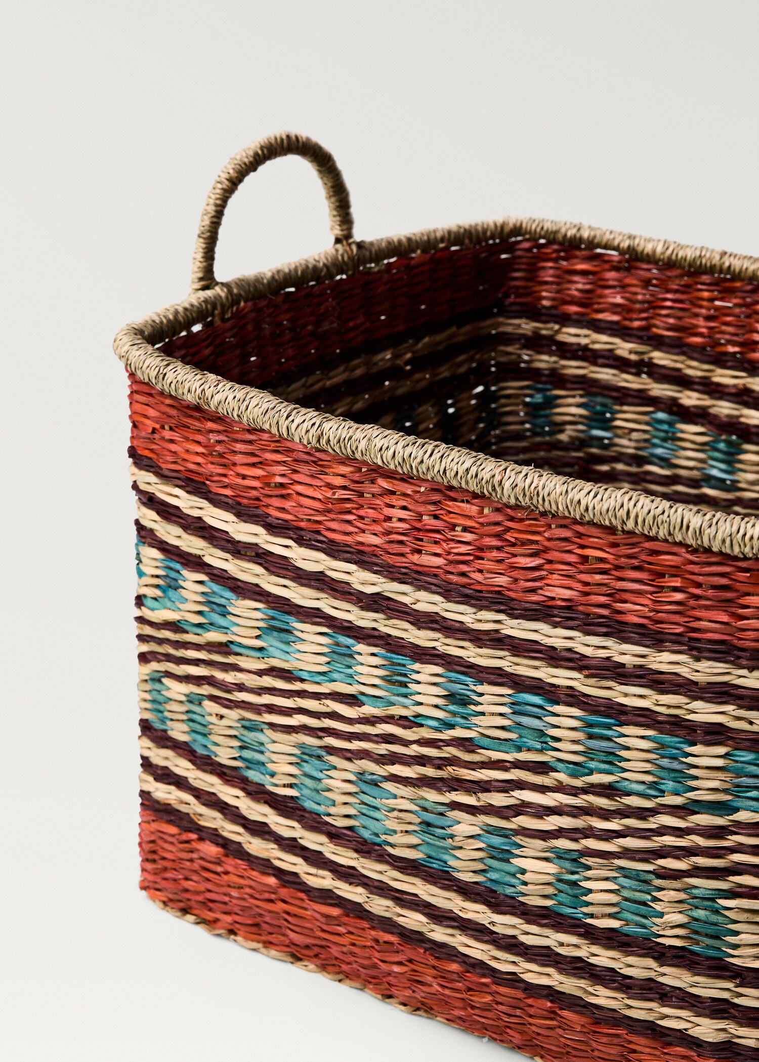 Rectangular coloured seagrass basket - Details of the article 2