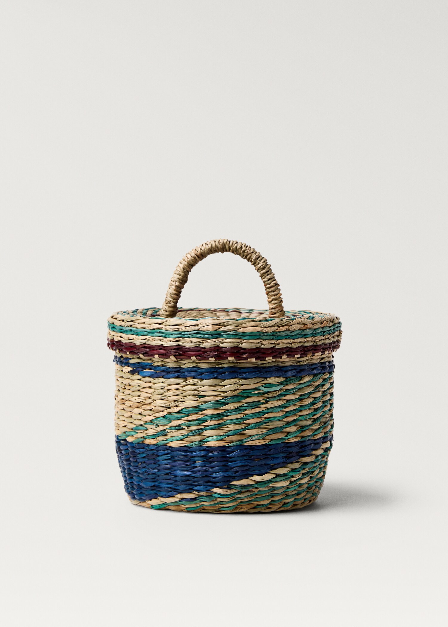 Small coloured seagrass basket with lid - Article without model