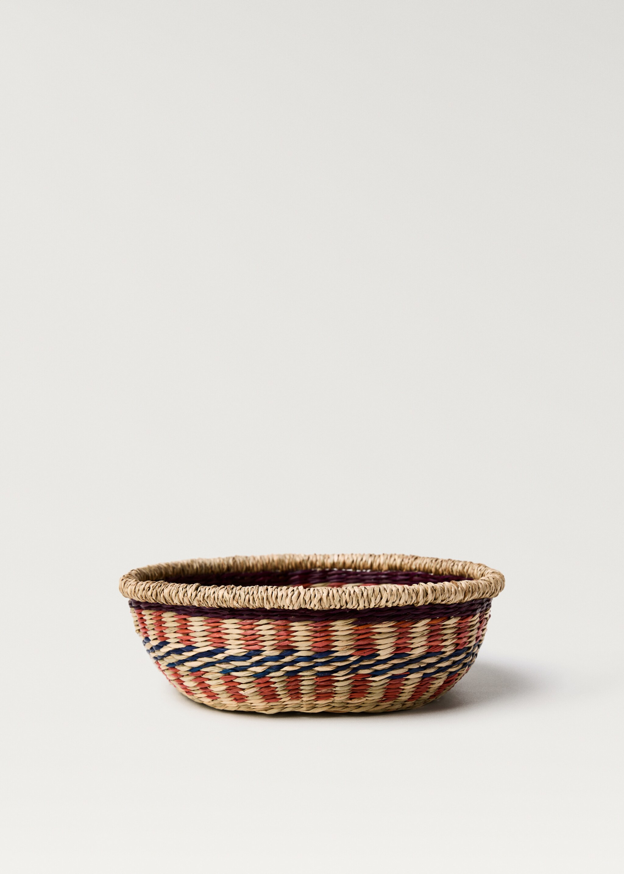 Medium coloured seagrass basket - Article without model