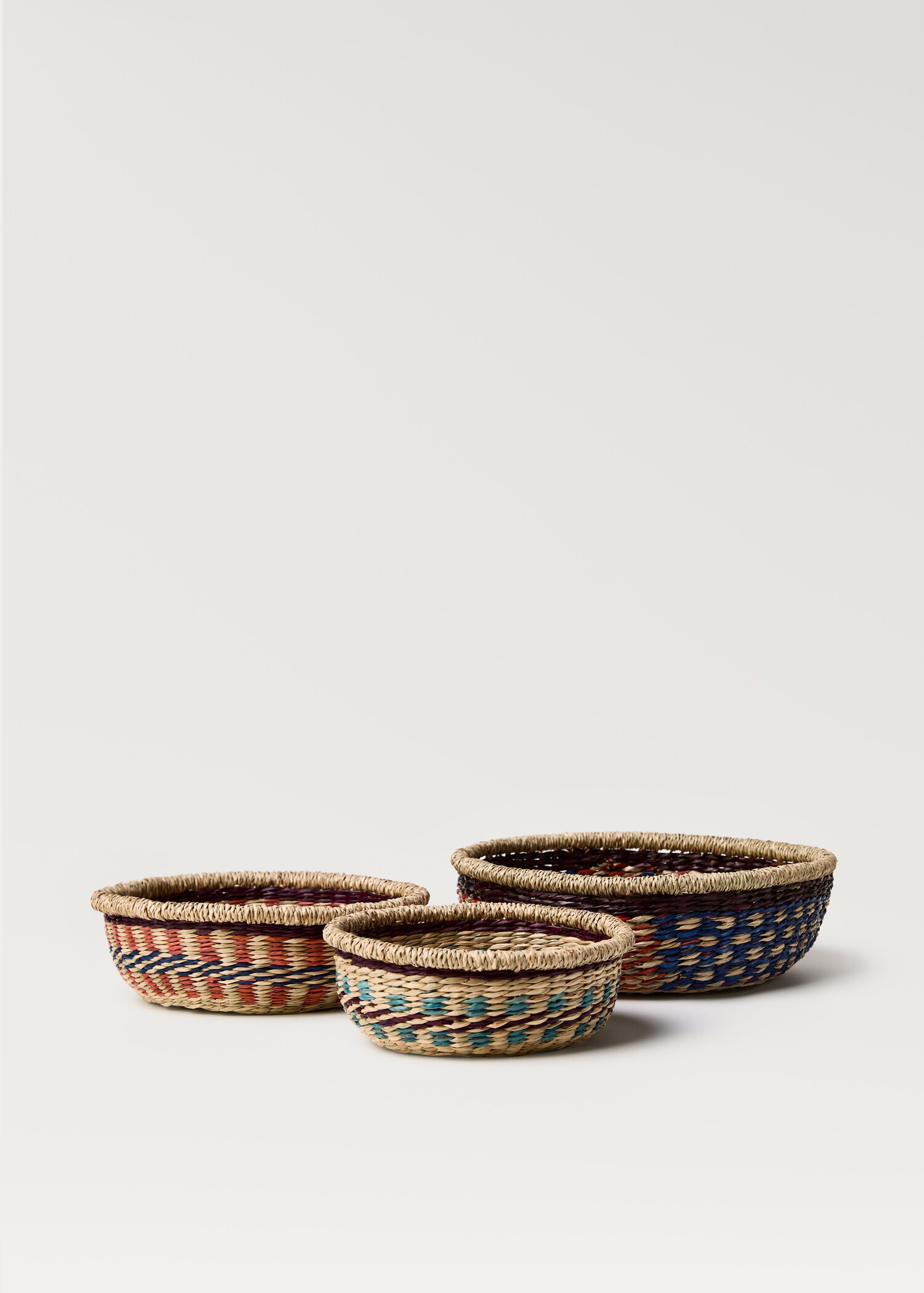 Medium coloured seagrass basket - Details of the article 3