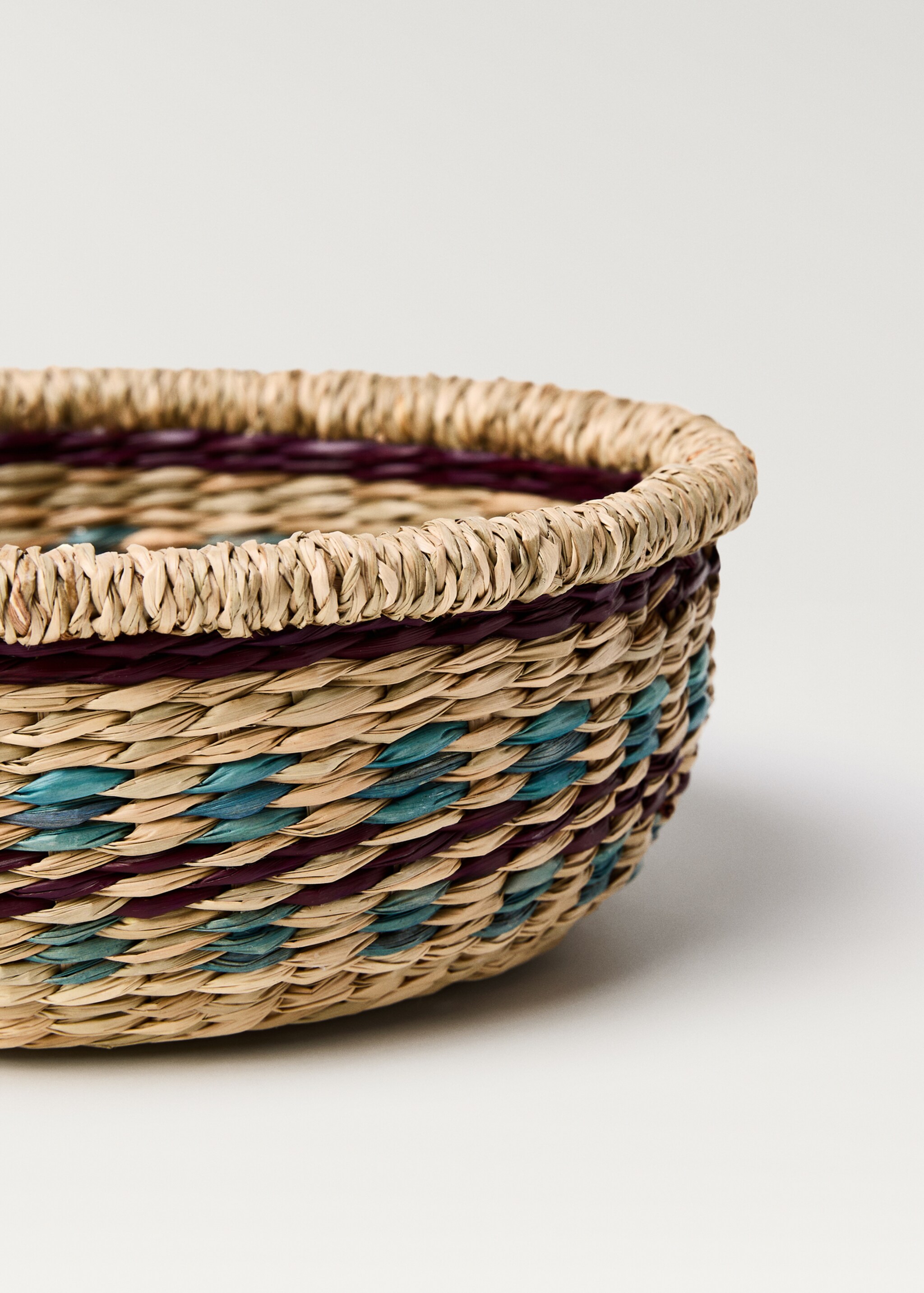 Small coloured seagrass basket - Details of the article 2