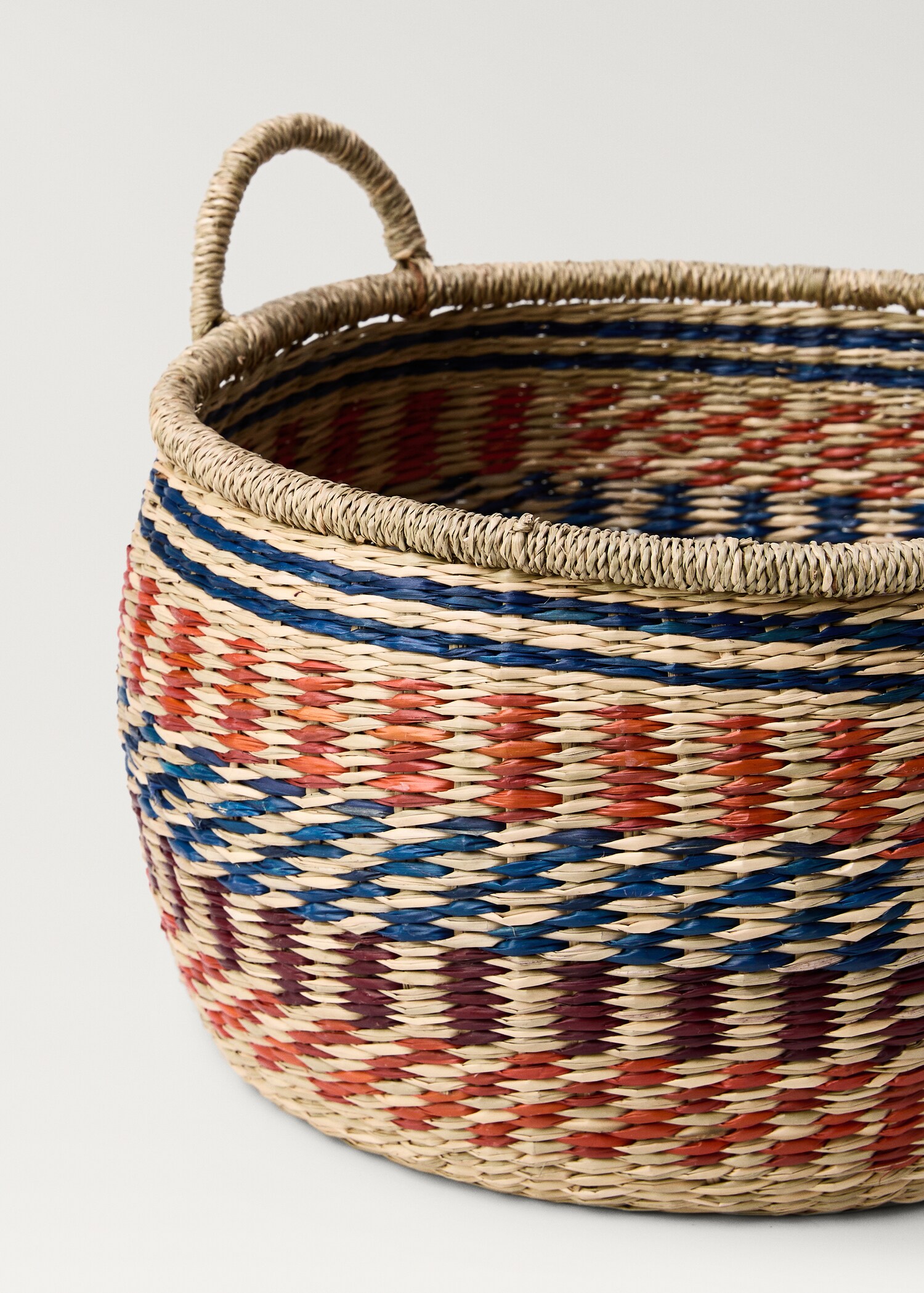 Round colored seagrass basket - Details of the article 2