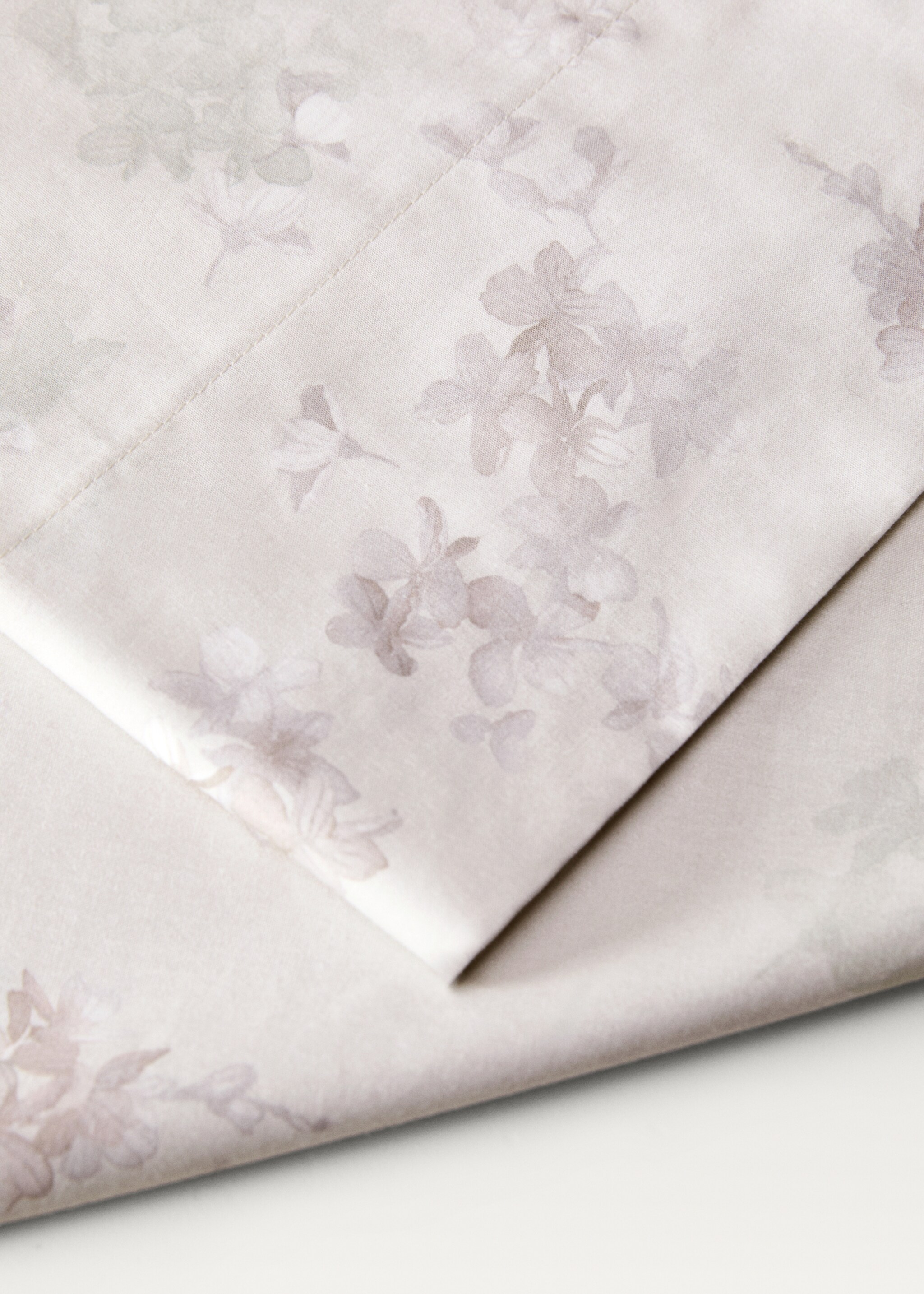 Cotton percale top sheet with romantic flower print for 150/160 cm bed - Details of the article 1