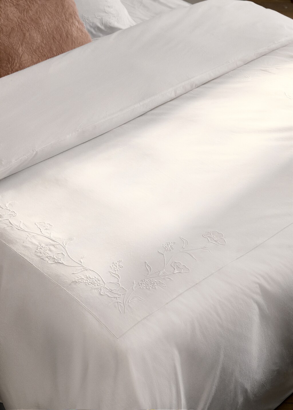 Cotton duvet cover with hand-embroidered flowers for 150/160 cm bed