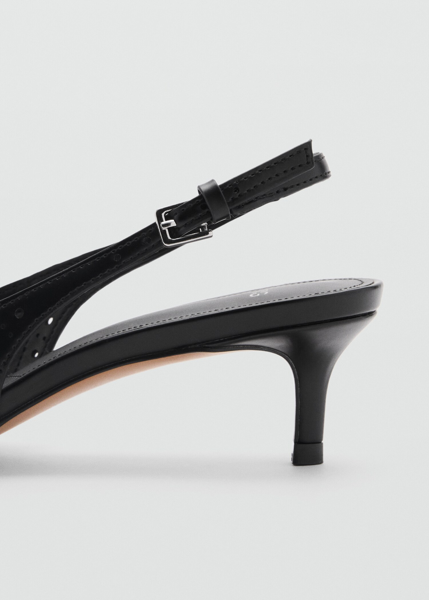 Fringe-heel shoes - Details of the article 2