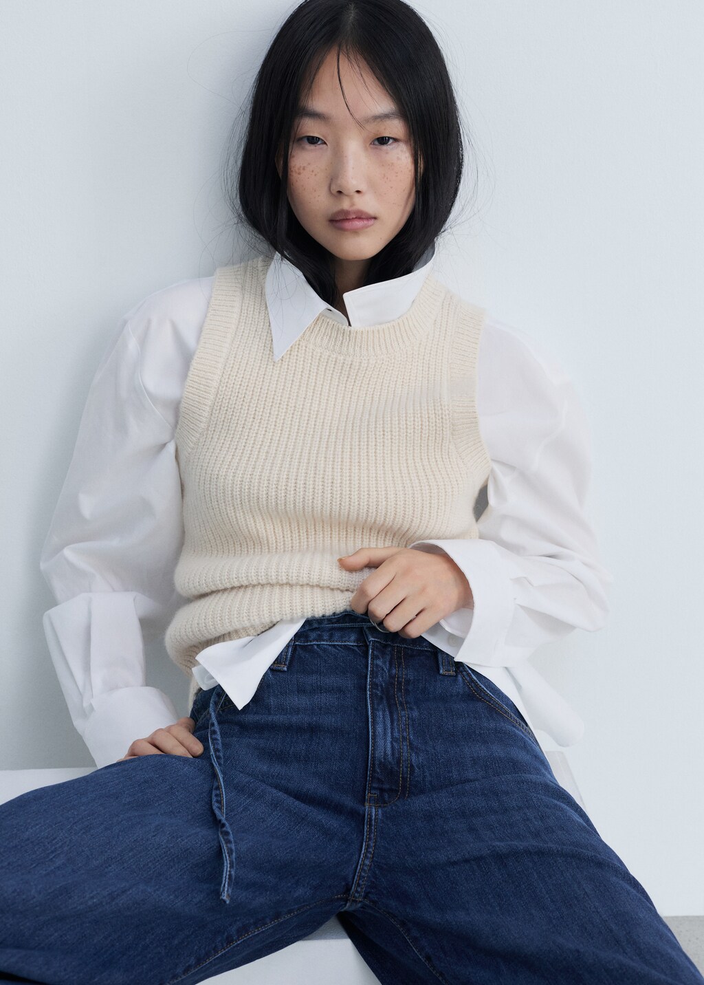 Wide-leg jeans with belt