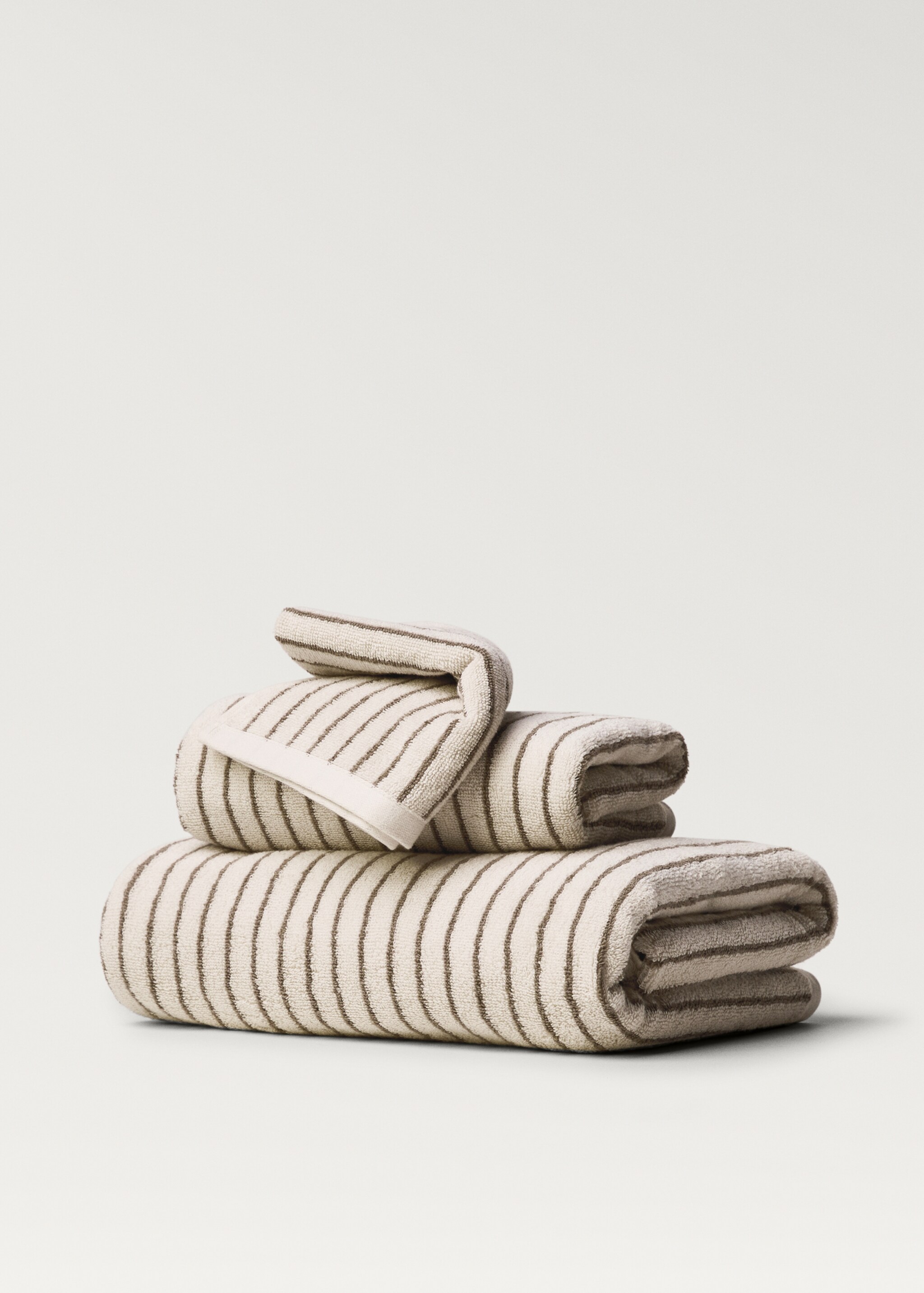 Two-toned stripe bath towel - Article without model