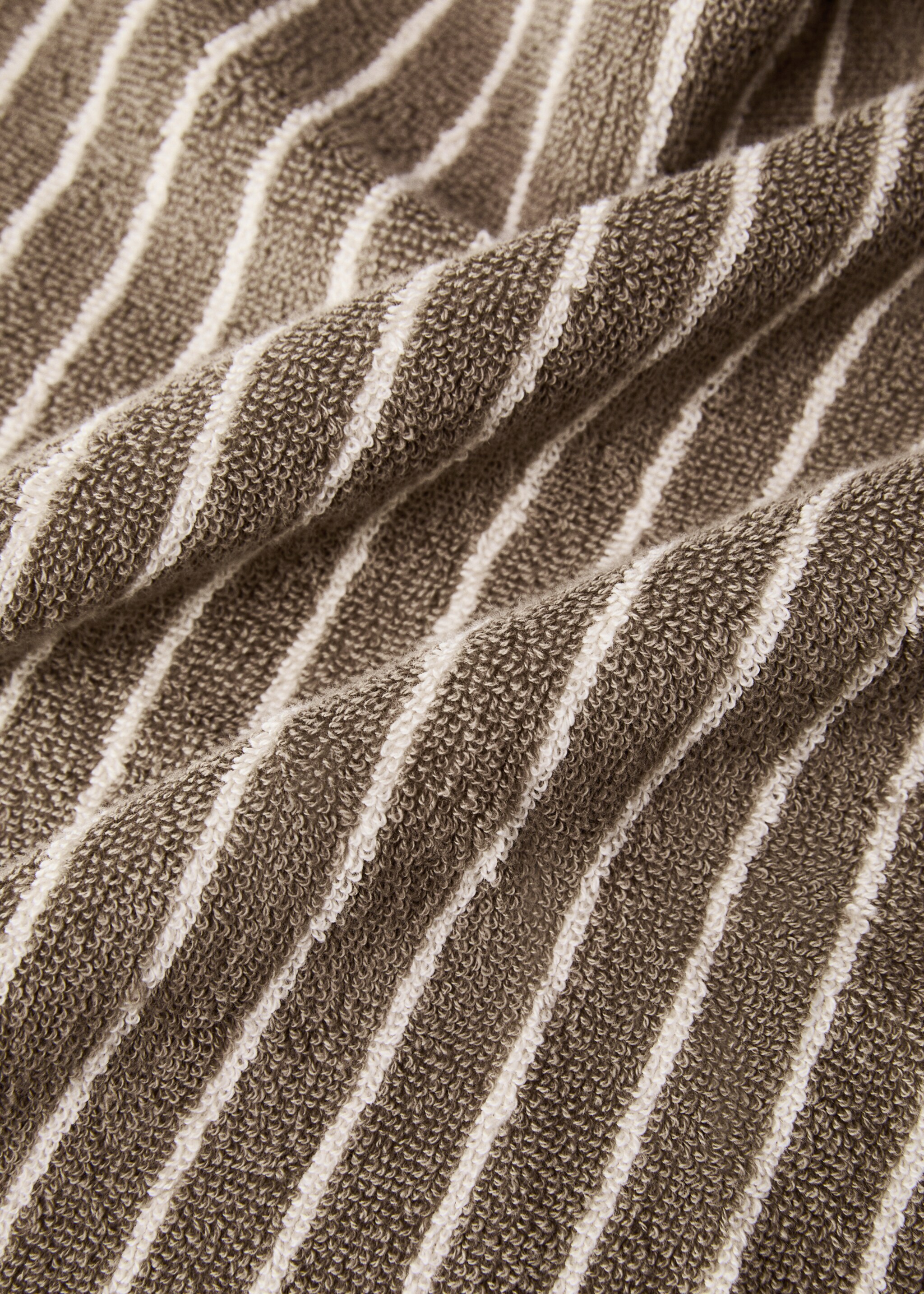 Two-toned stripe bath towel - Details of the article 1