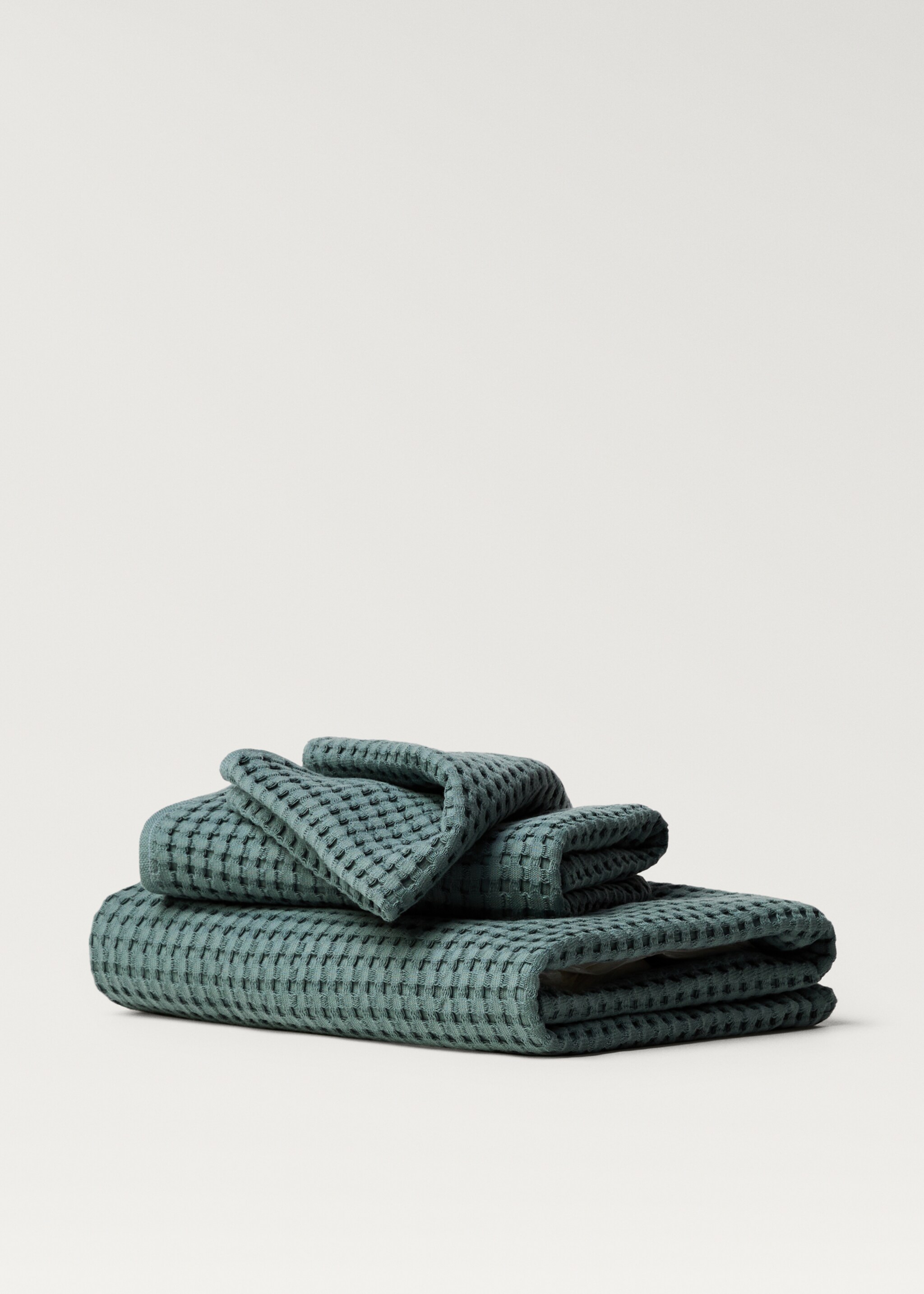 Washed cotton waffle bath towel - Article without model