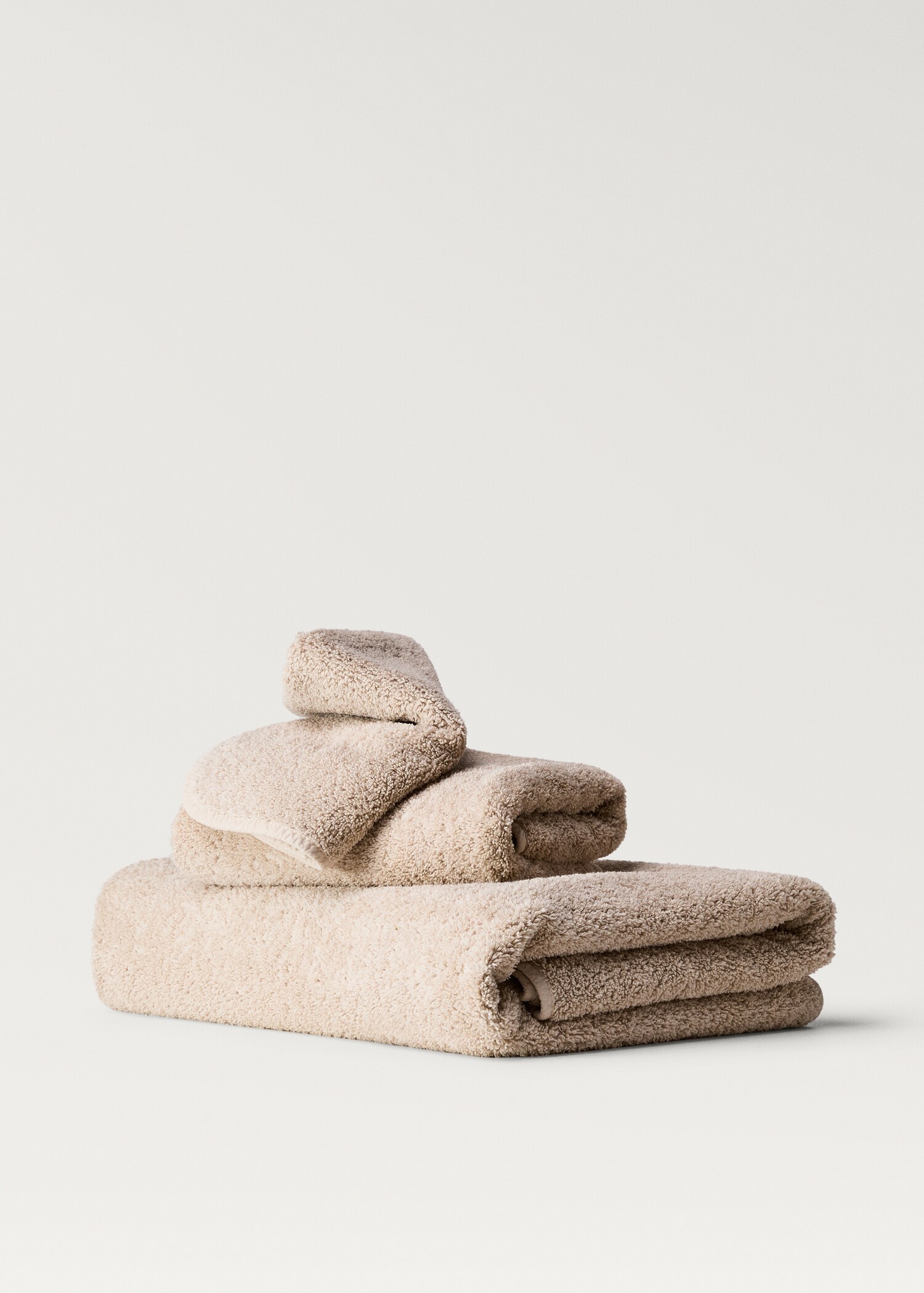 Bath towel with dyed piece - Article without model