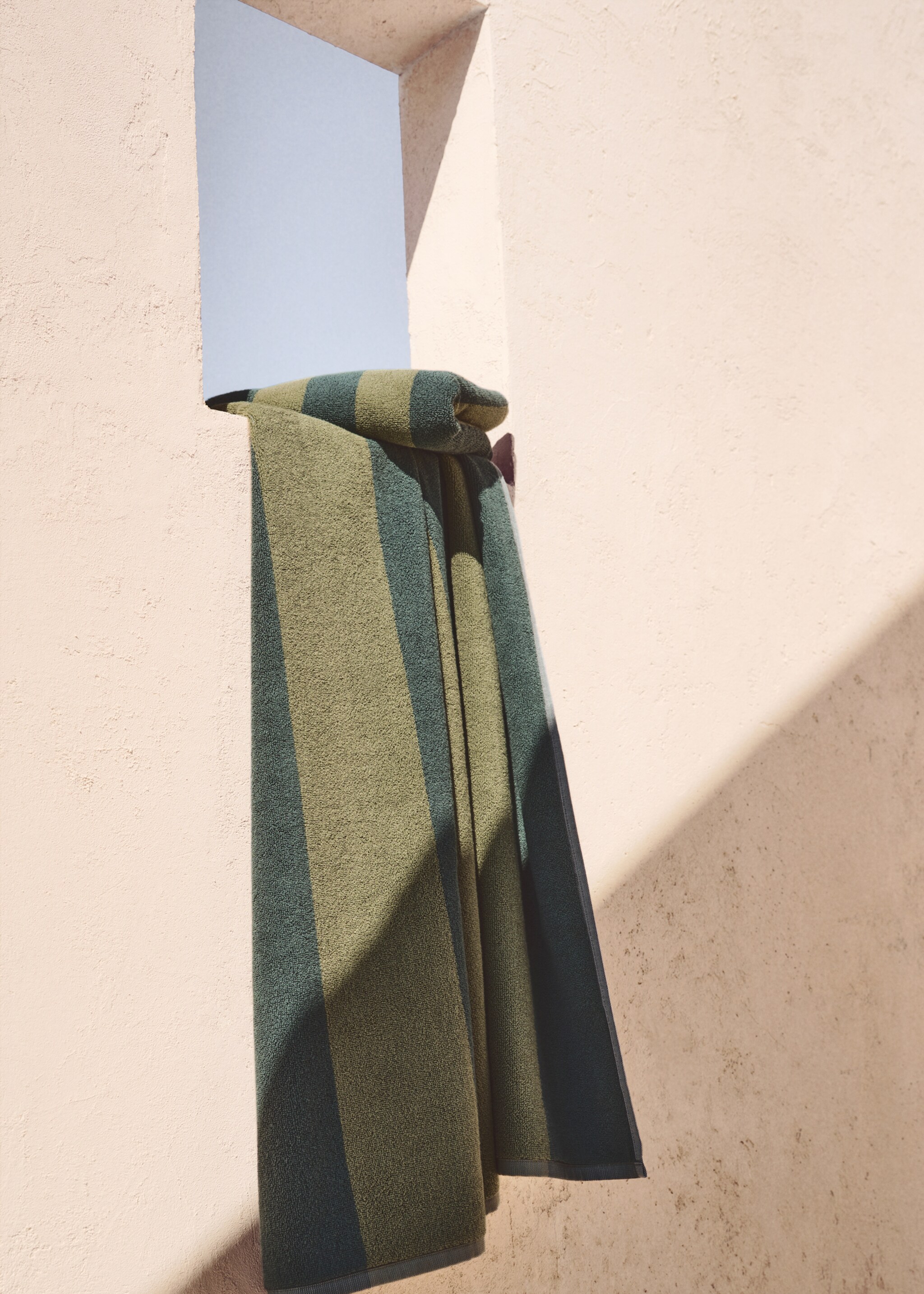 Two-tone striped bath towel - Details of the article 6