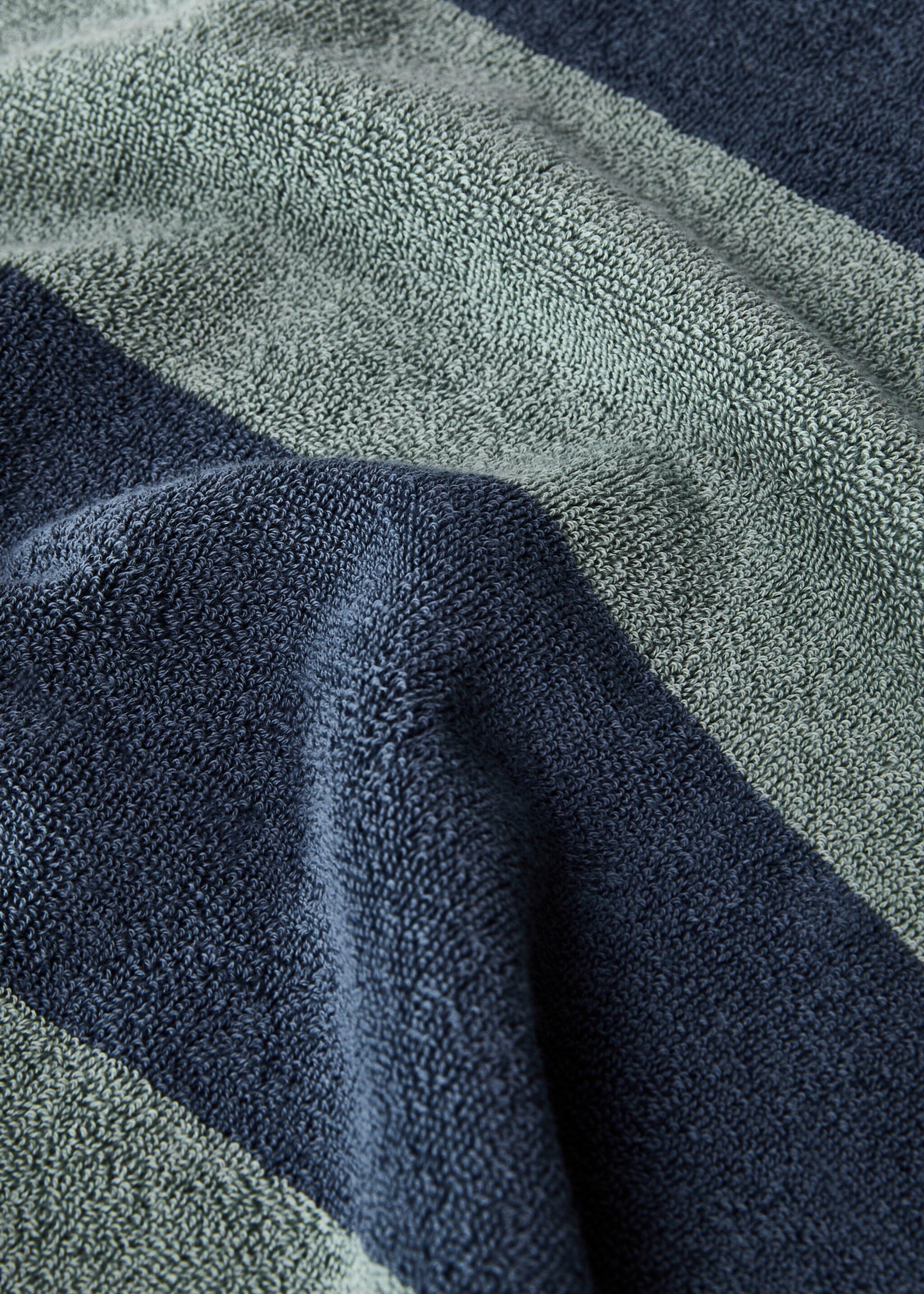 Two-tone striped bath towel - Details of the article 1