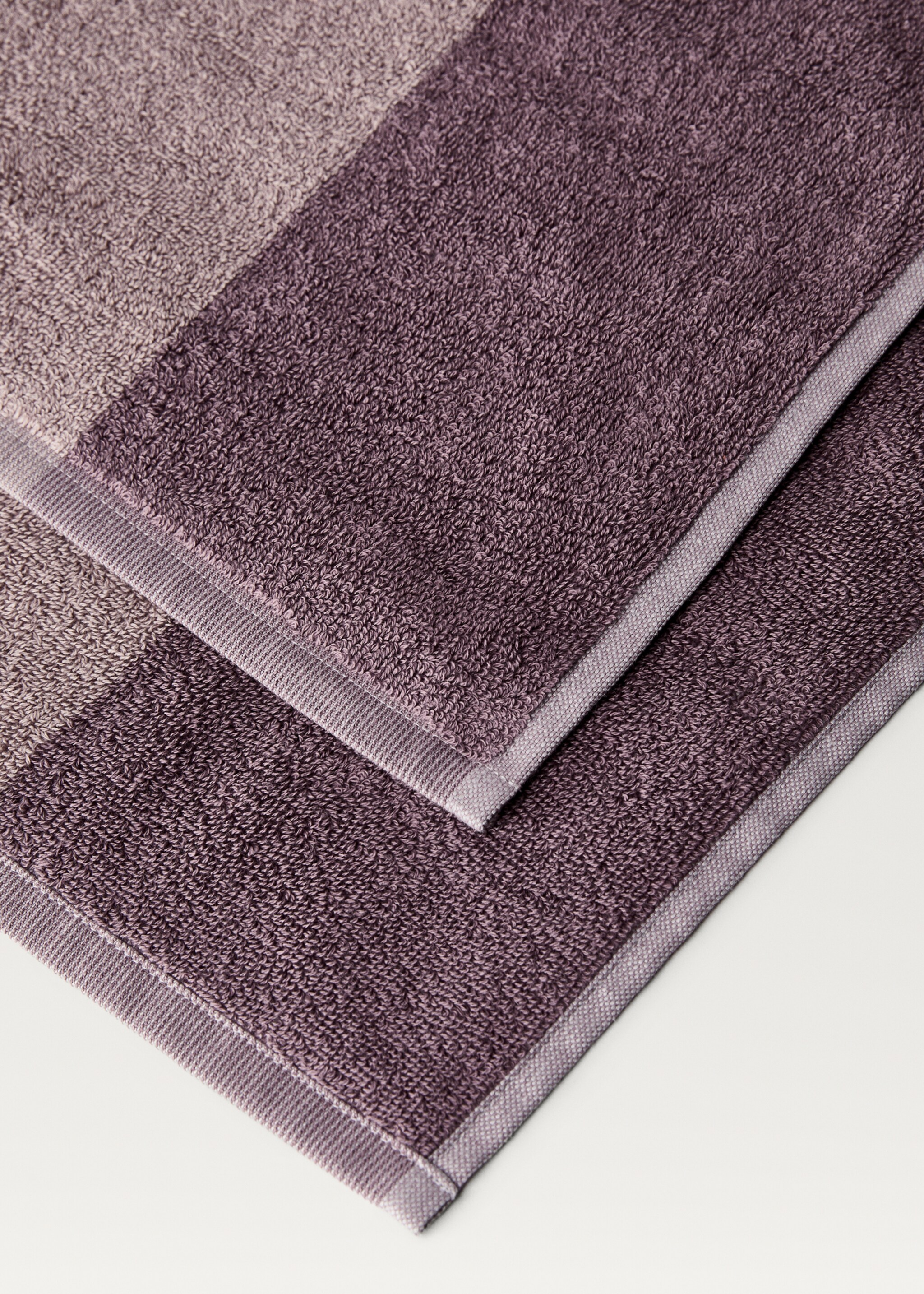 Two-tone striped bath towel - Details of the article 2