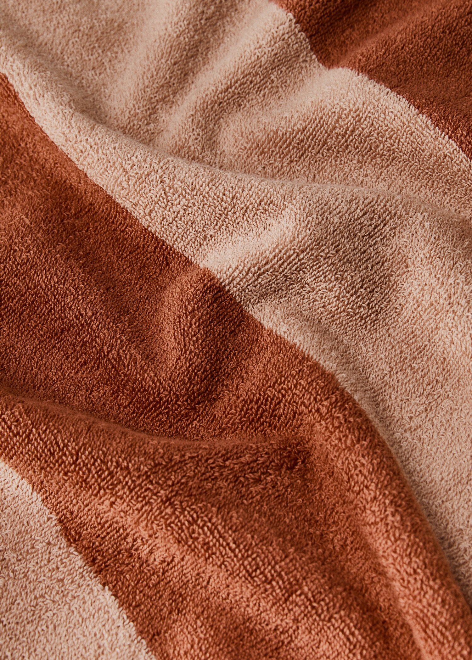 Two-tone striped bath towel - Details of the article 1