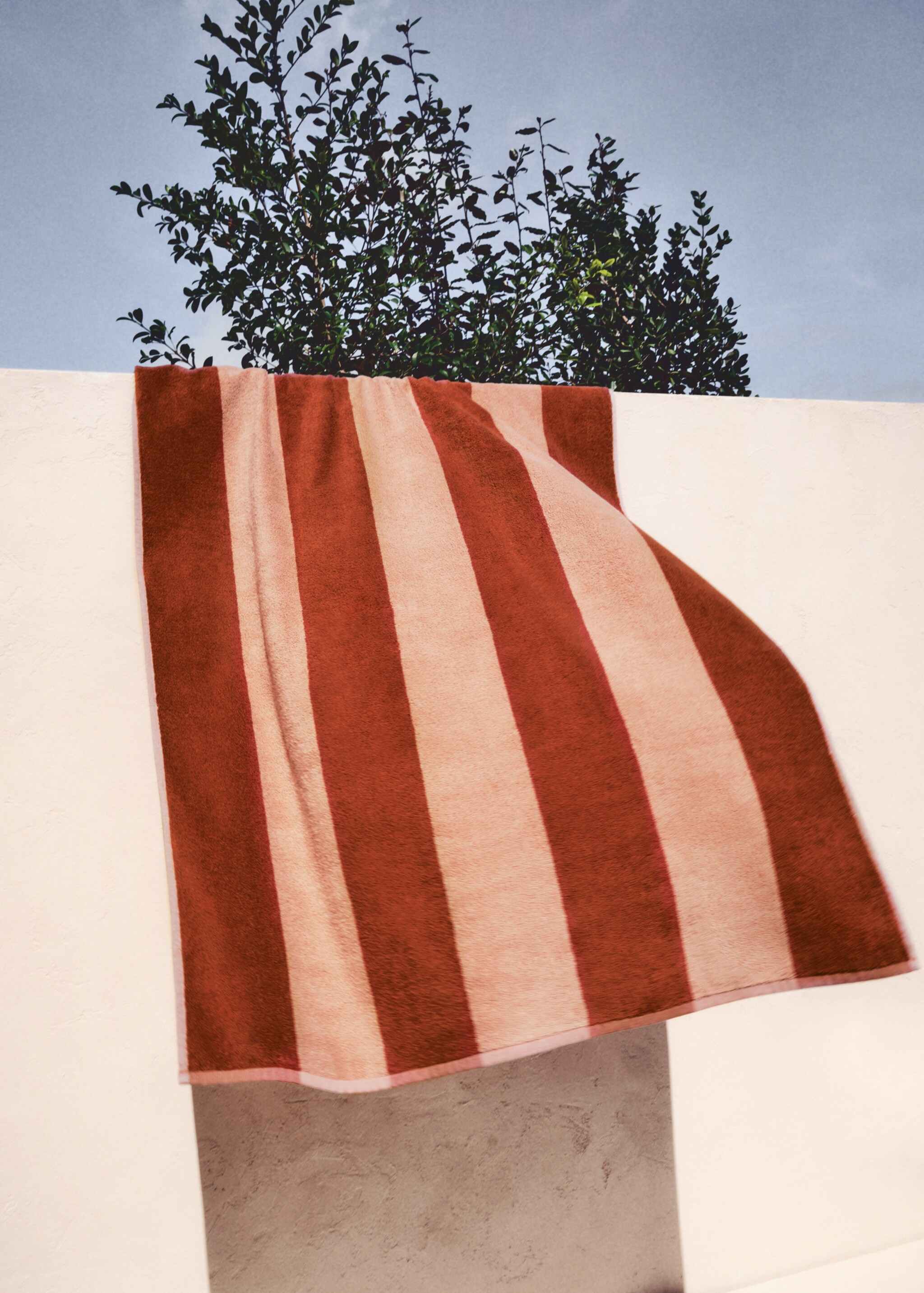 Two-tone striped bath towel - Details of the article 6