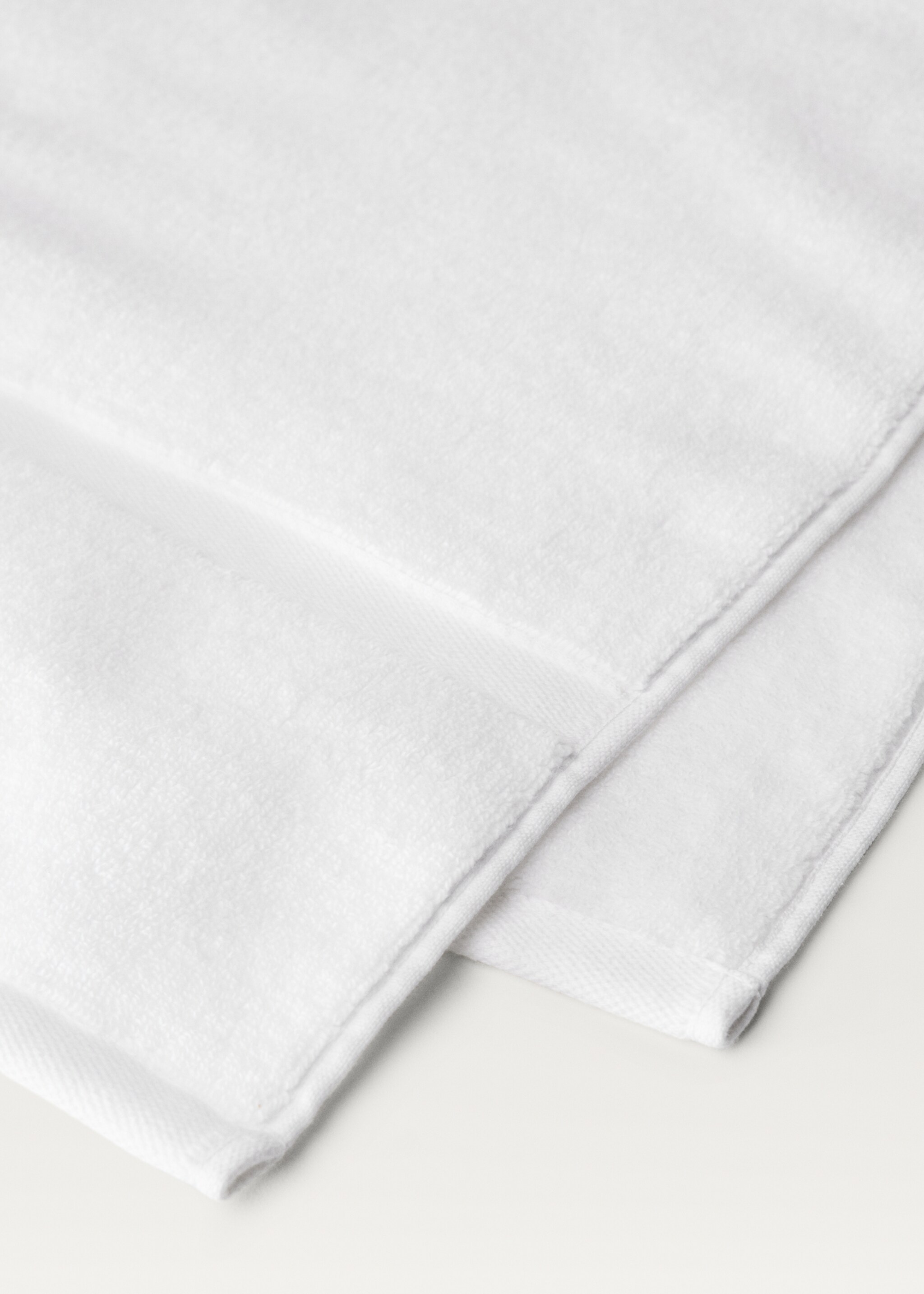 Extra-soft bathroom towel - Details of the article 2, White. Ref: 87003352-00.