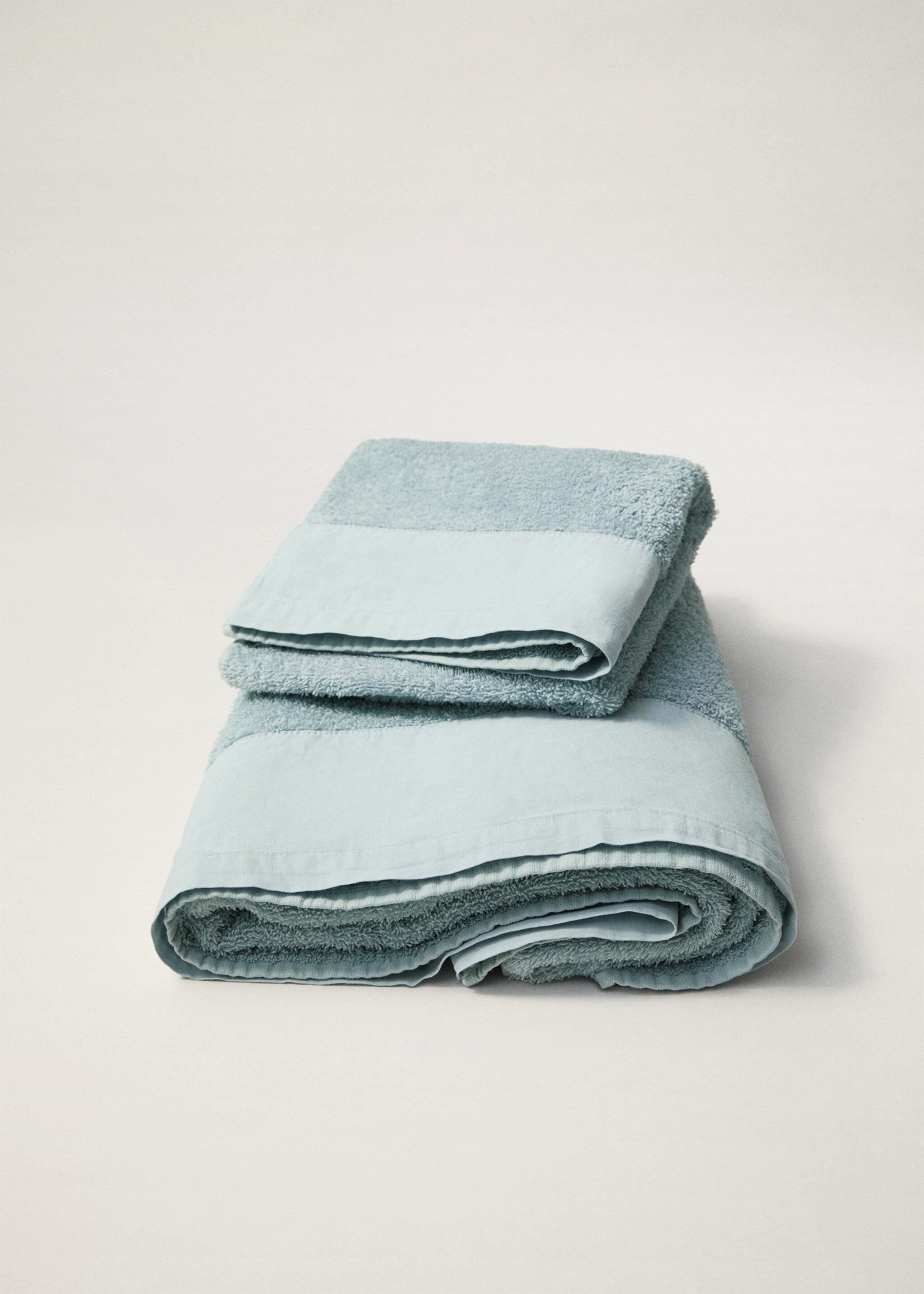 Bath towel with linen trim - Details of the article 8