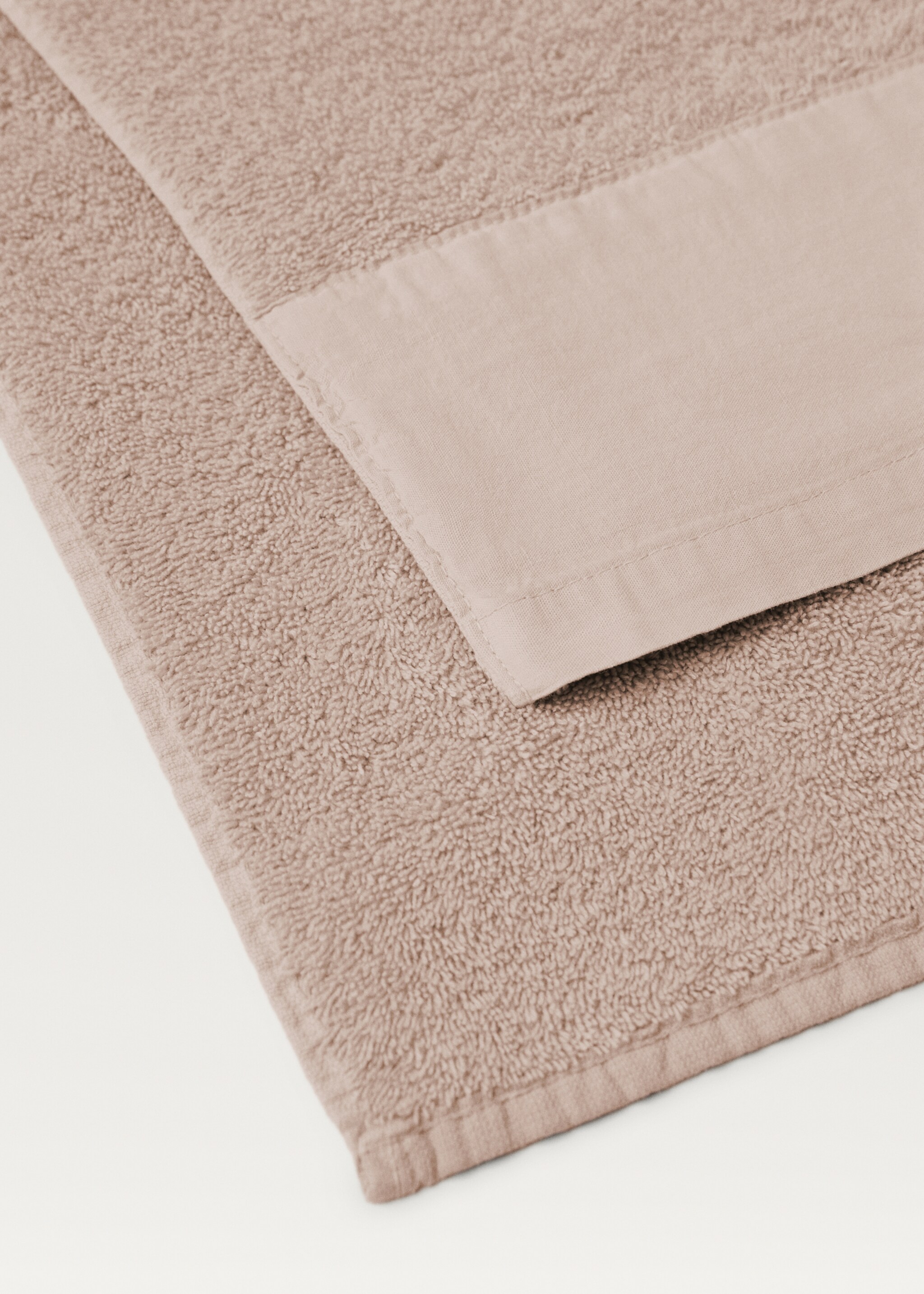 Bath towel with linen trim - Details of the article 1