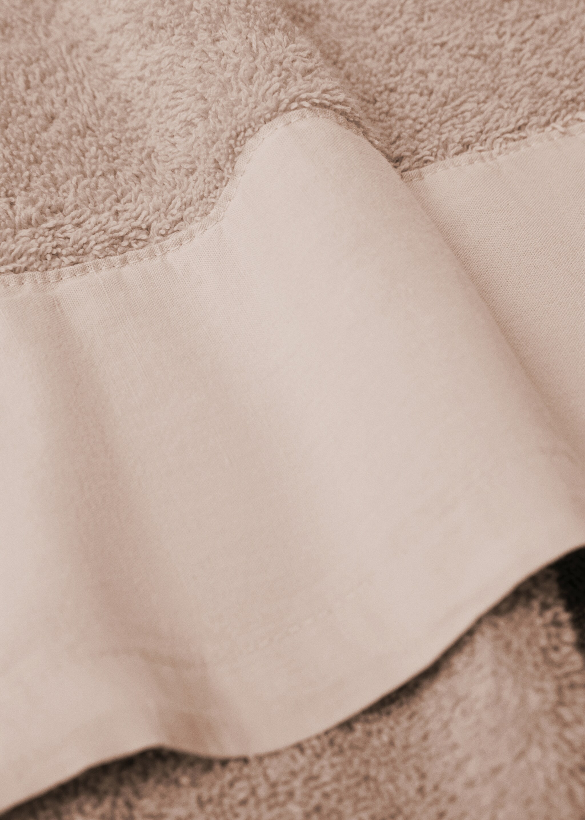 Bath towel with linen trim - Details of the article 2