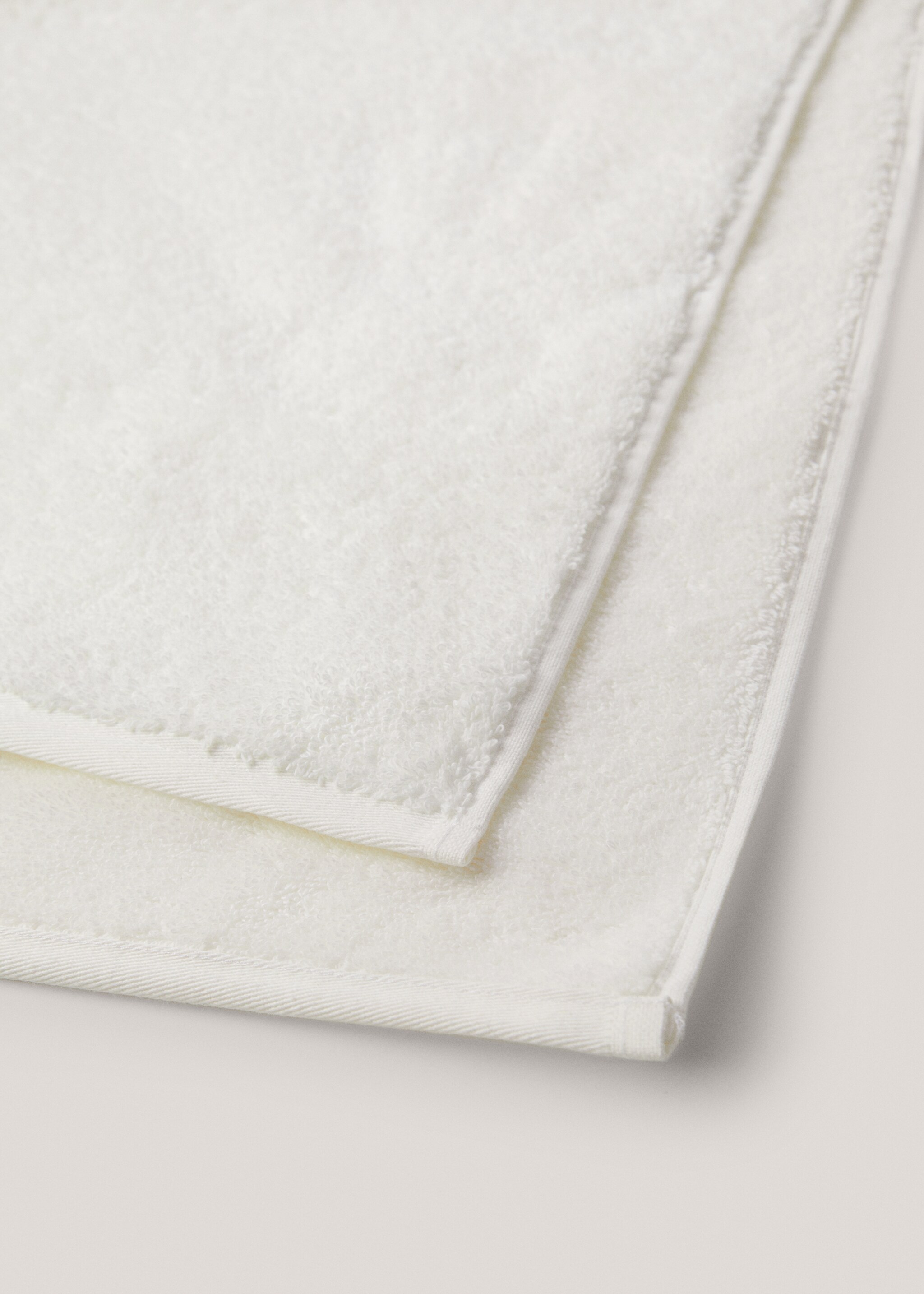 Soft cotton shower towel - Details of the article 2