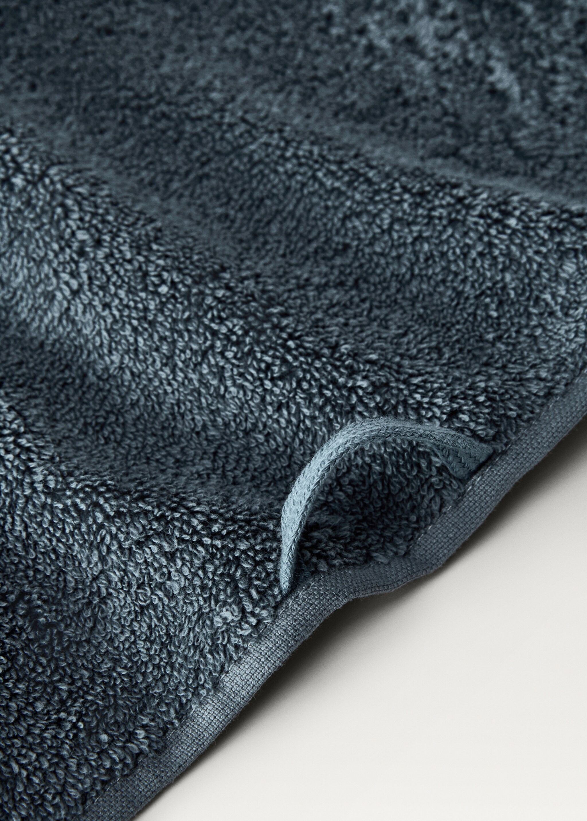 Soft cotton shower towel - Details of the article 2