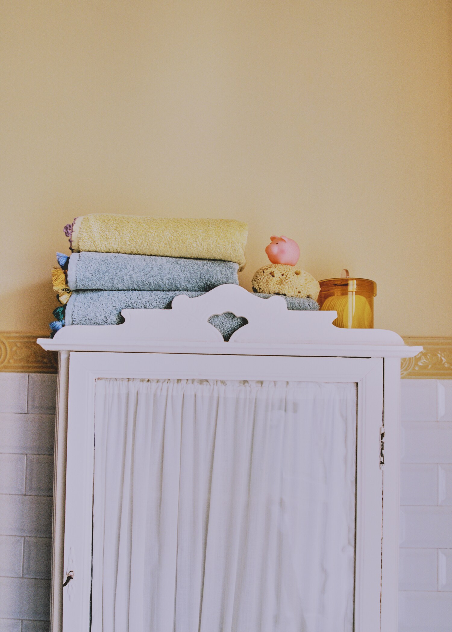 Cotton children's multi-coloured bath towel with pompoms - Details of the article 6