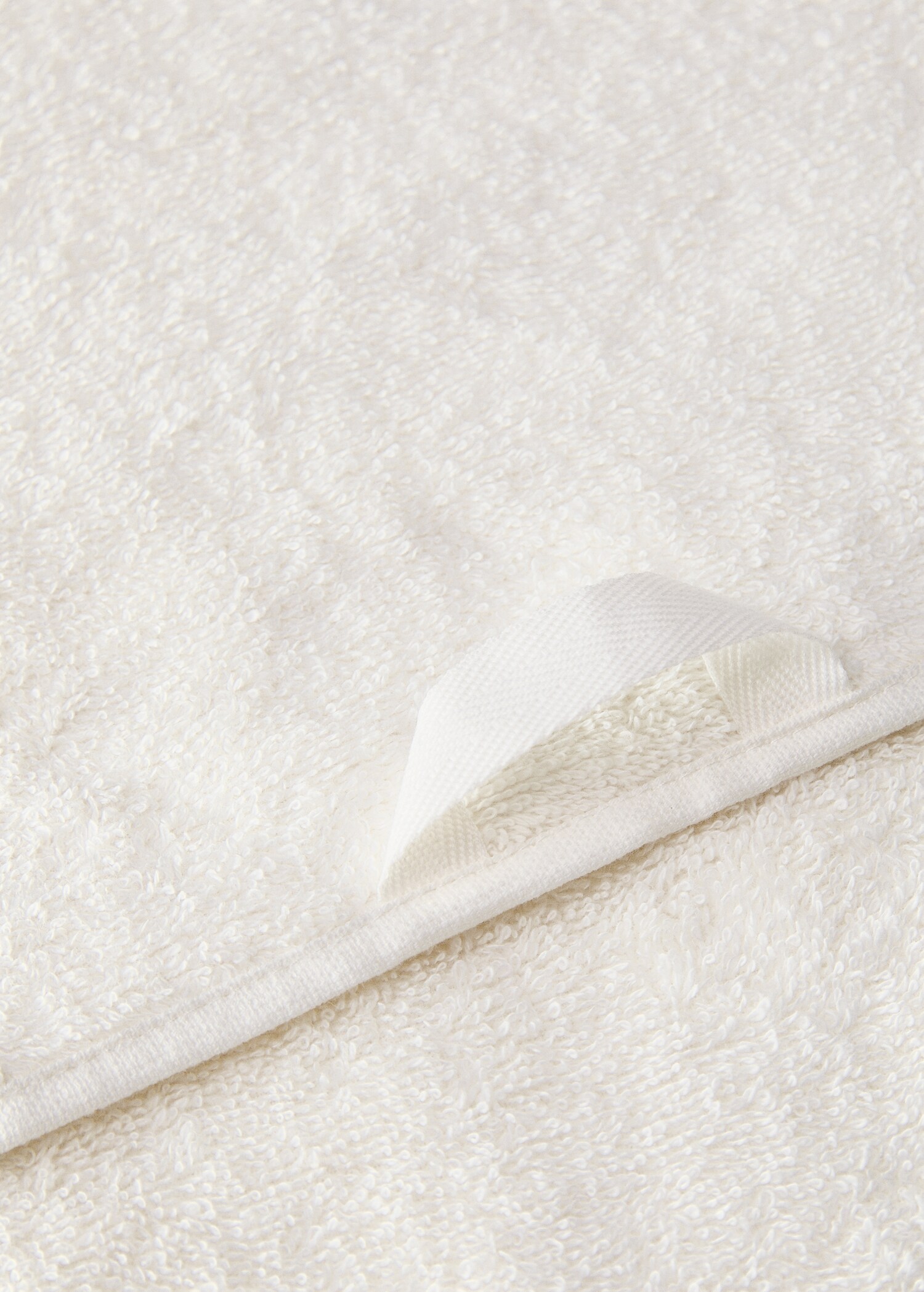 Cotton washbasin towel with leaf embroidery - Details of the article 4