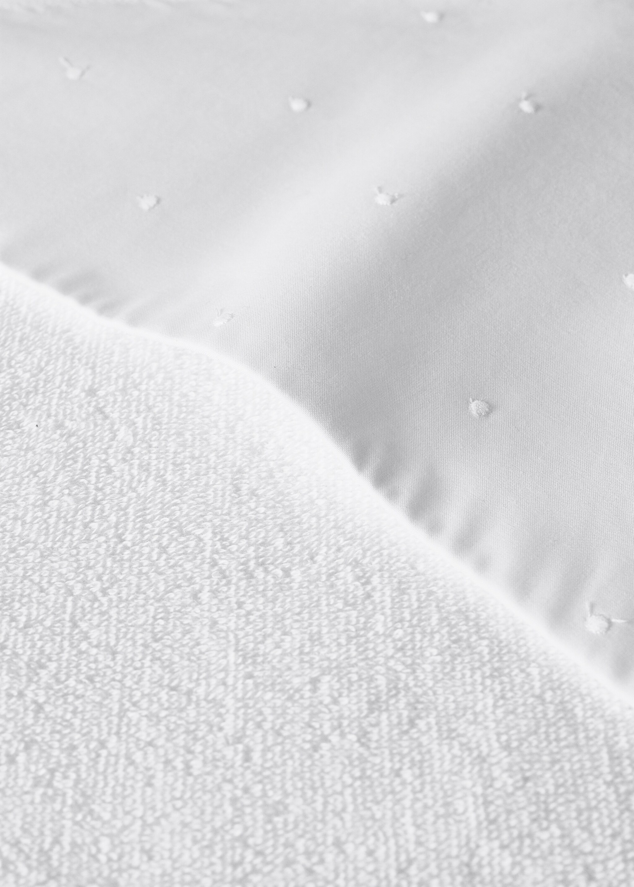 Embroidered children’s bath towel with hood - Details of the article 2