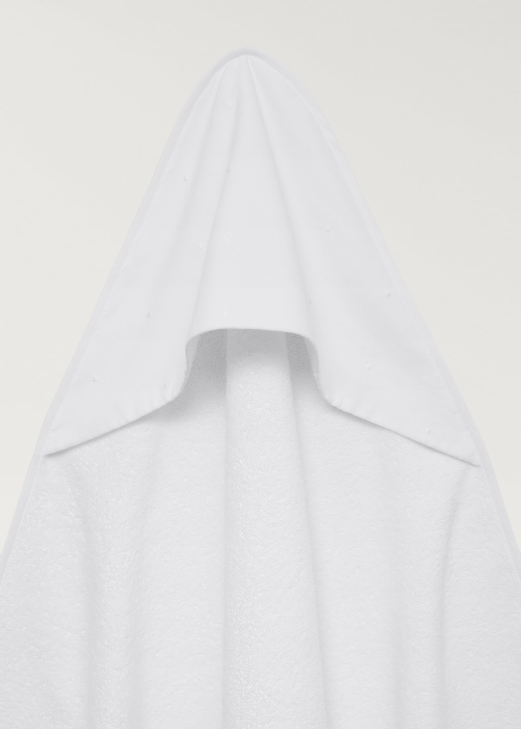 Embroidered children’s bath towel with hood