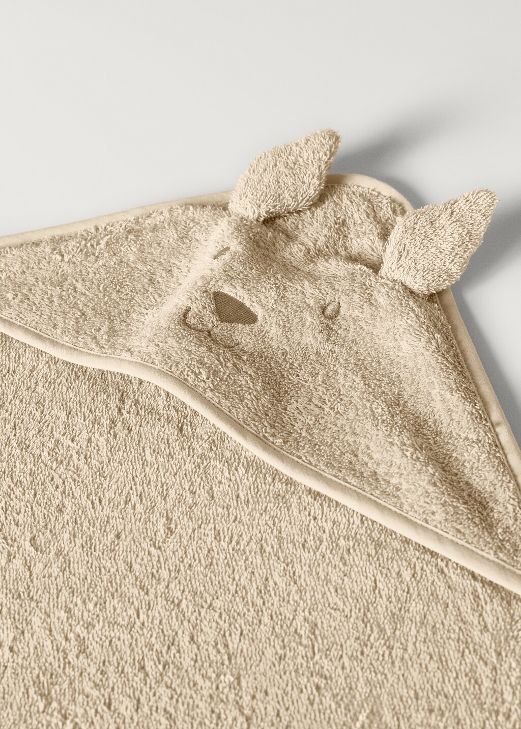 Children's terry bath towel with ears