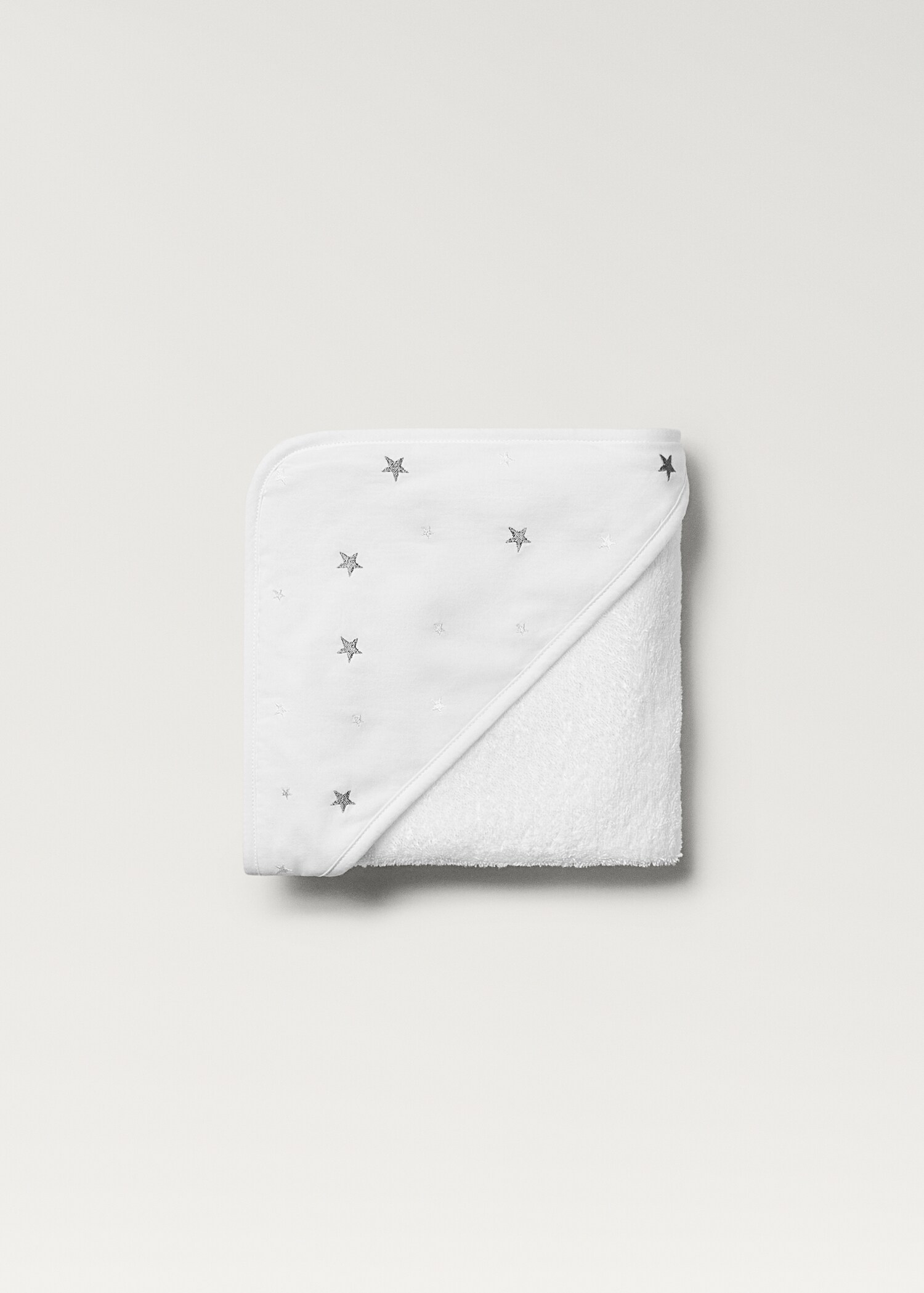 Children's bath towel embroidered with stars - Details of the article 1