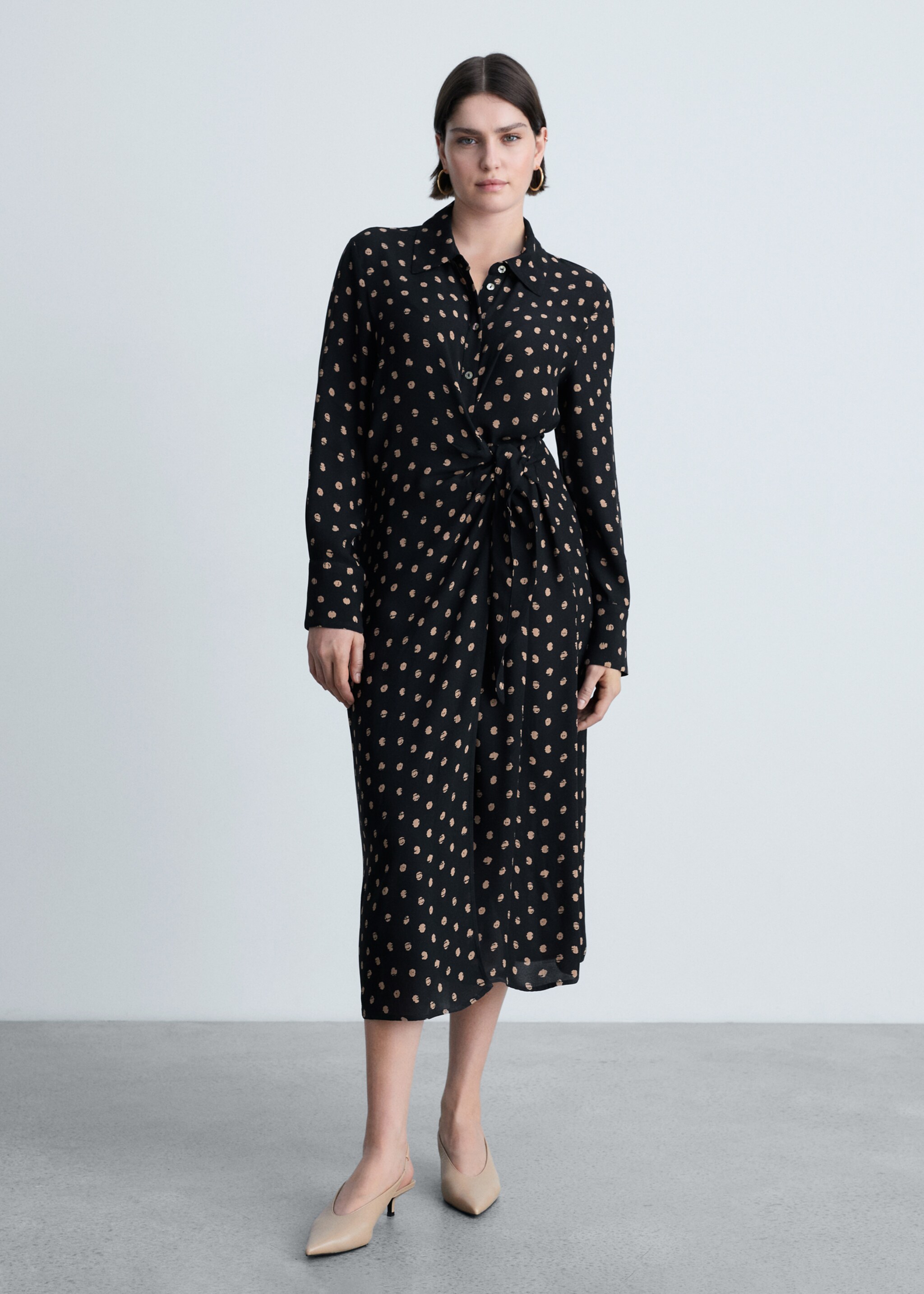 Polka-dot shirt dress with knot detail - Details of the article 3