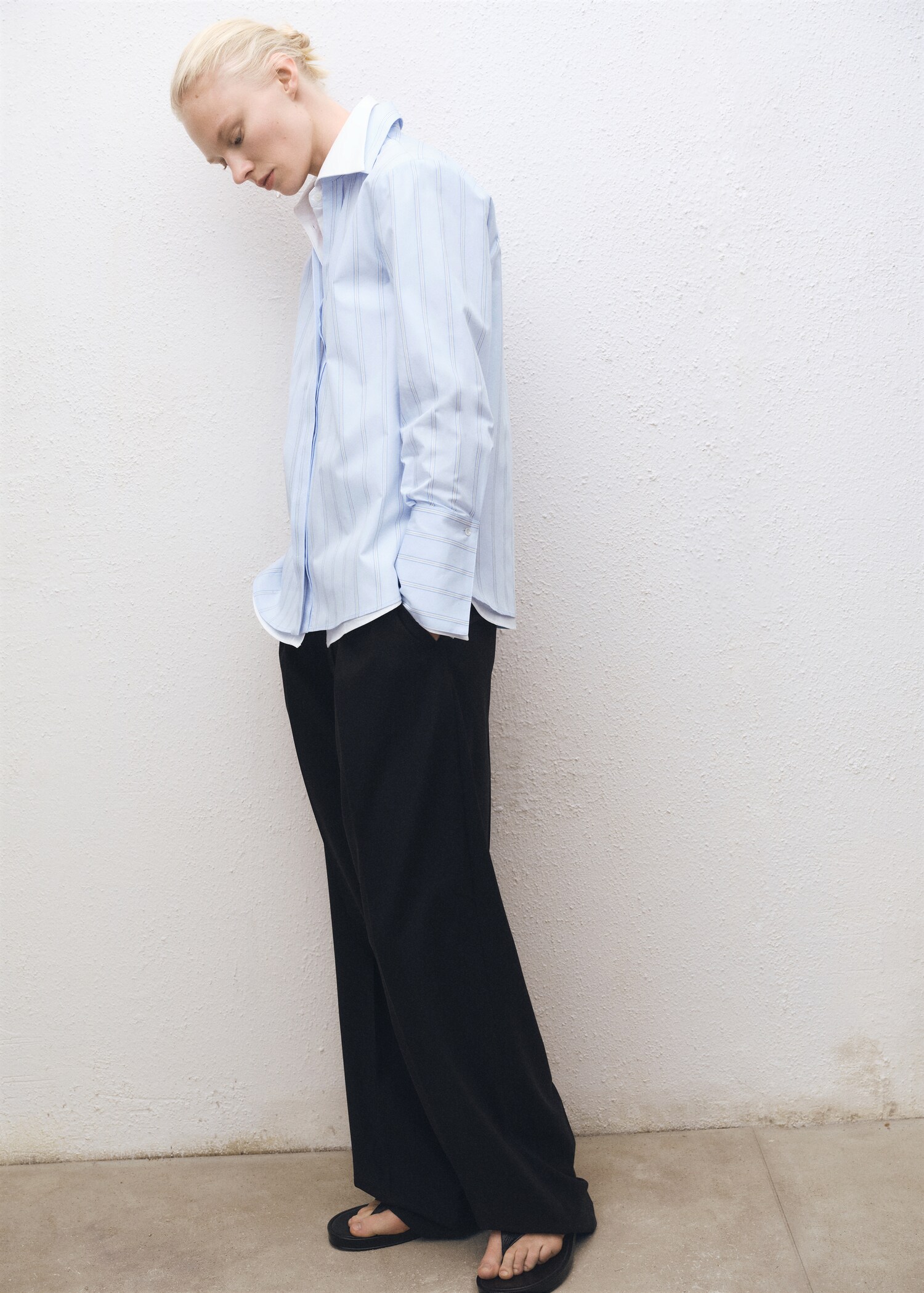 เสื้อเชิ้ตผ้าคอตตอนลายทางทรงพอดีตัว - รายละเอียดของสินค้า 2