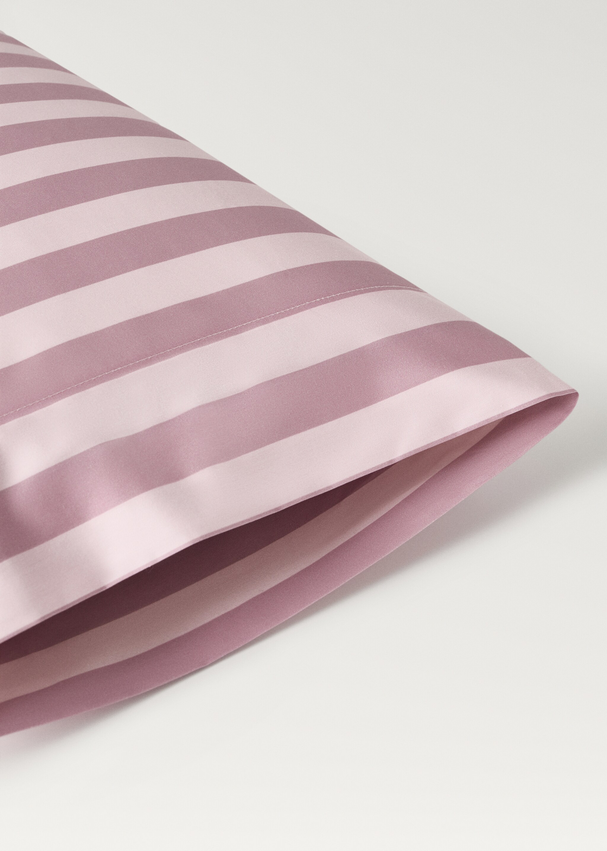 Kinderkissenbezug aus Baumwollperkal mit breiten Streifen 45x110 cm - Detail des Artikels 1, Rosa. Ref: 87004089-00.